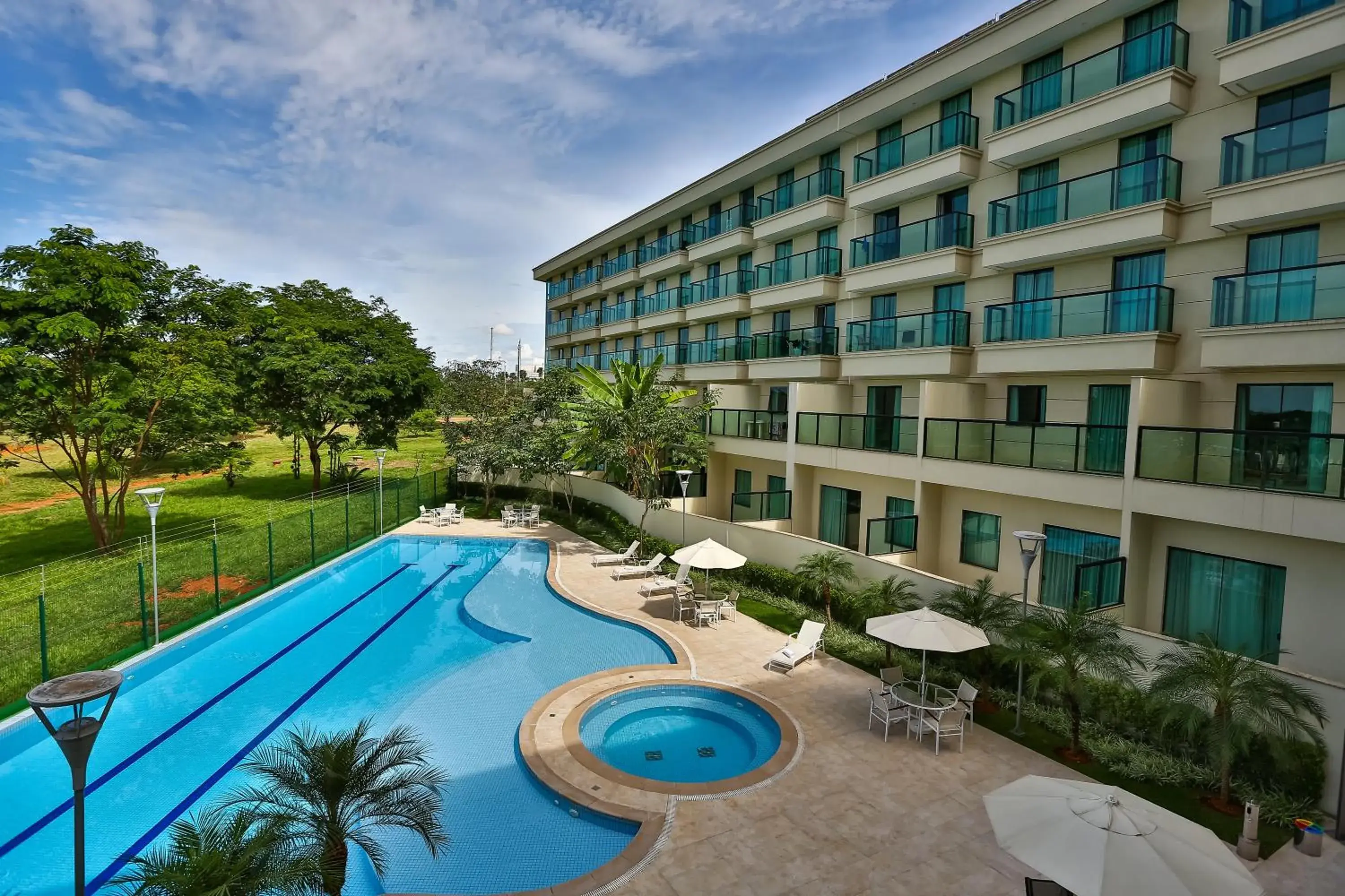 Swimming pool in Quality Hotel & Suites Brasília Swimming pool in Quality Hotel & Suites Brasília