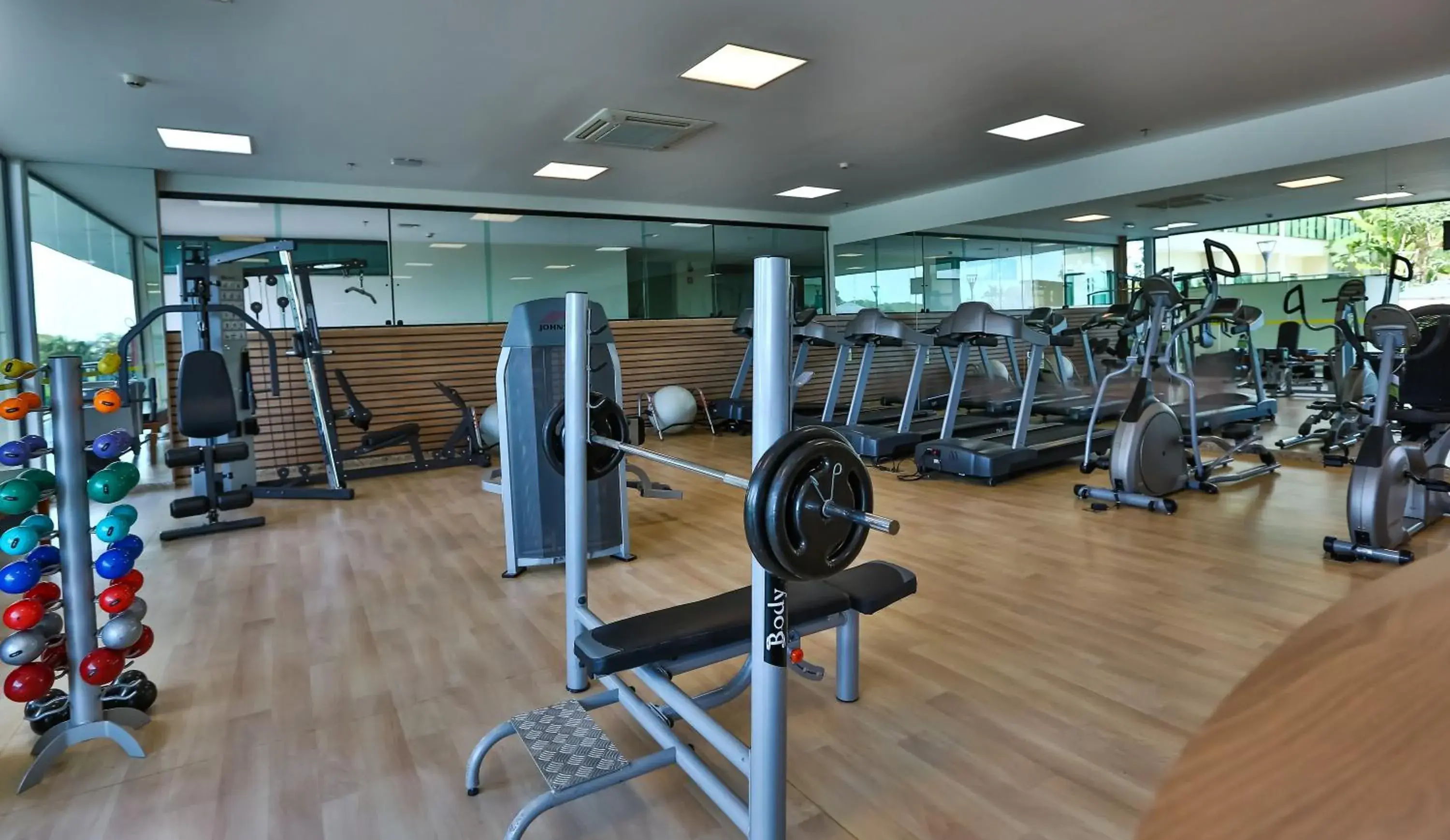 Fitness centre/facilities in Quality Hotel & Suites Brasília Fitness centre/facilities in Quality Hotel & Suites Brasília