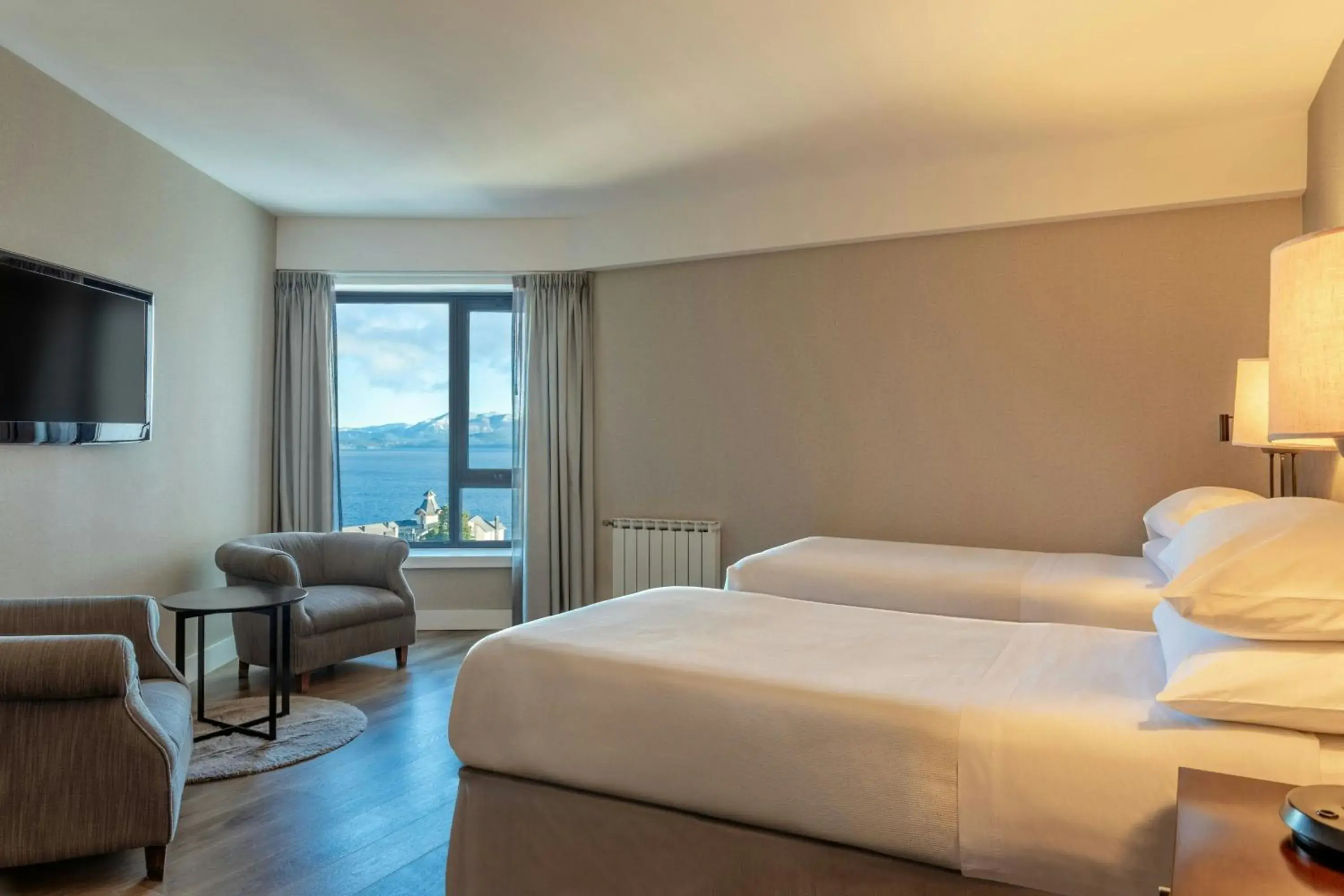 Superior Guest room with 2 Twin/Single Bed(s) in Sheraton Bariloche Hotel Superior Guest room with 2 Twin/Single Bed(s) in Sheraton Bariloche Hotel