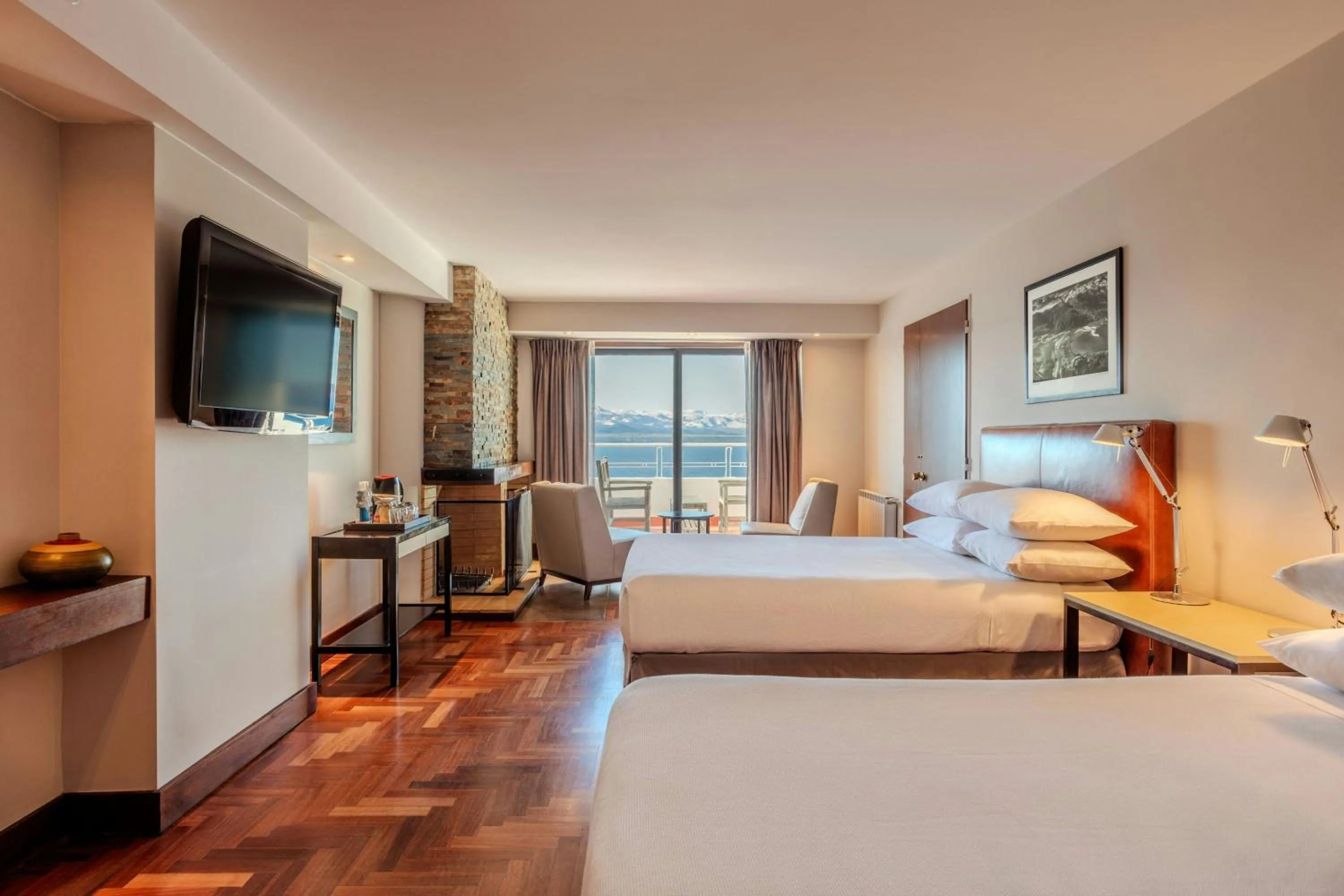 Bedroom, Bed in Sheraton Bariloche Hotel