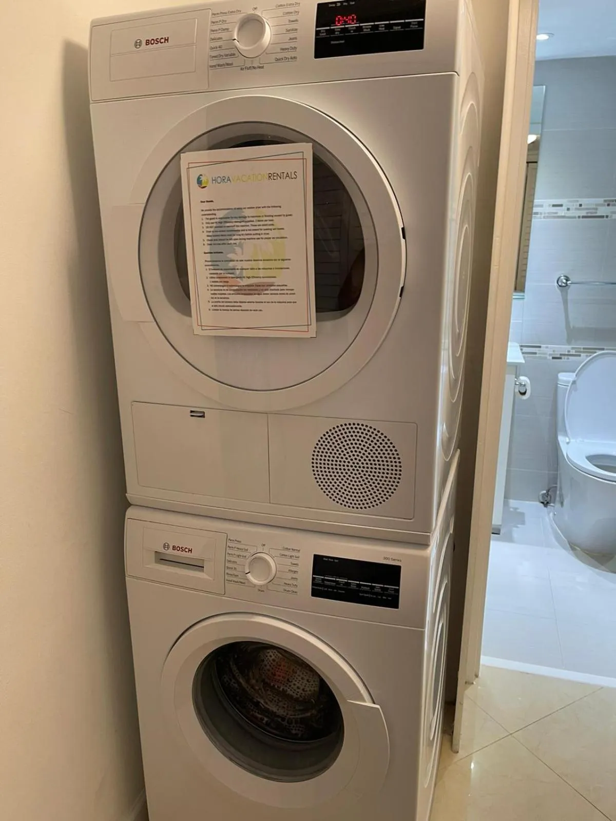 Deluxe Beach Resort - HORA RENTALS