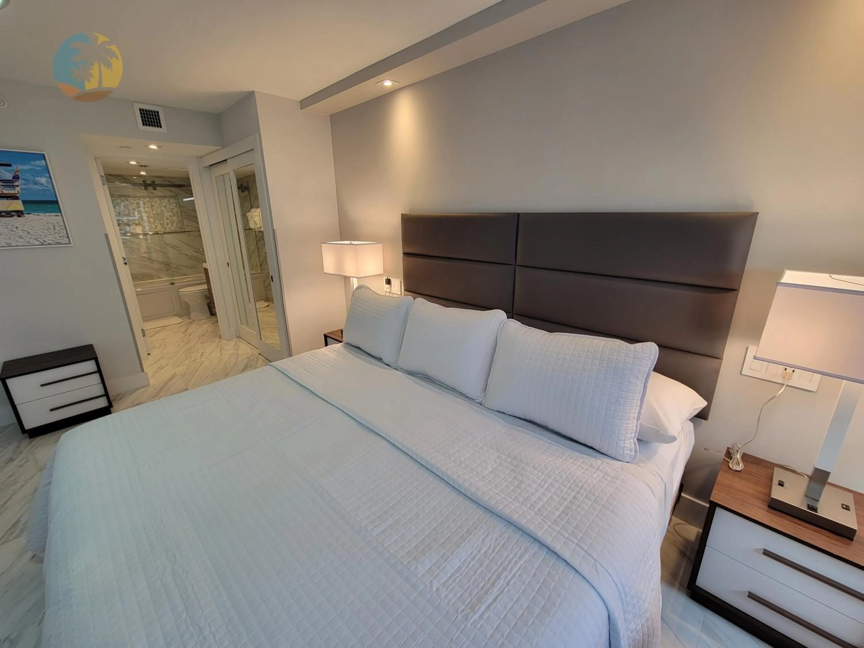 Bed in Deluxe Beach Resort - HORA RENTALS