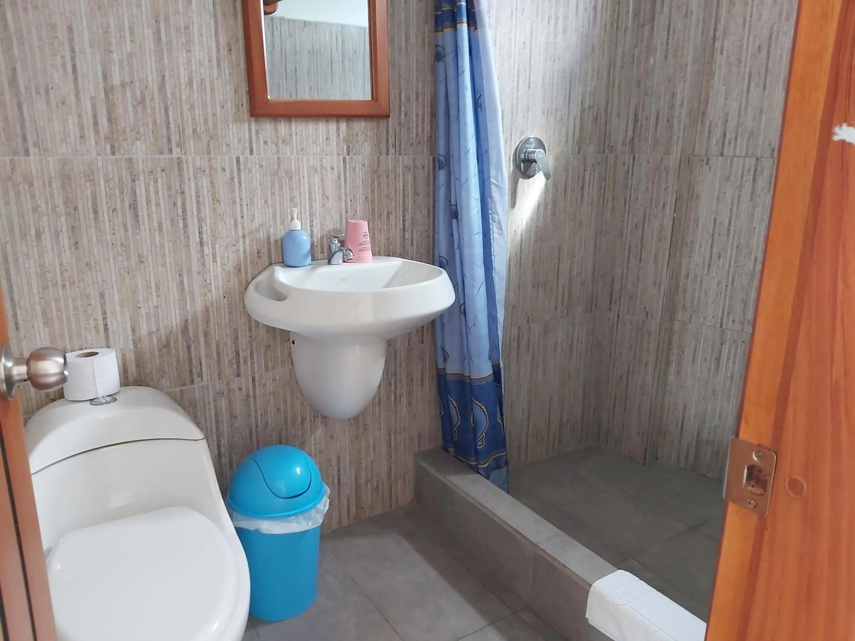 Shower in Galapagos Native