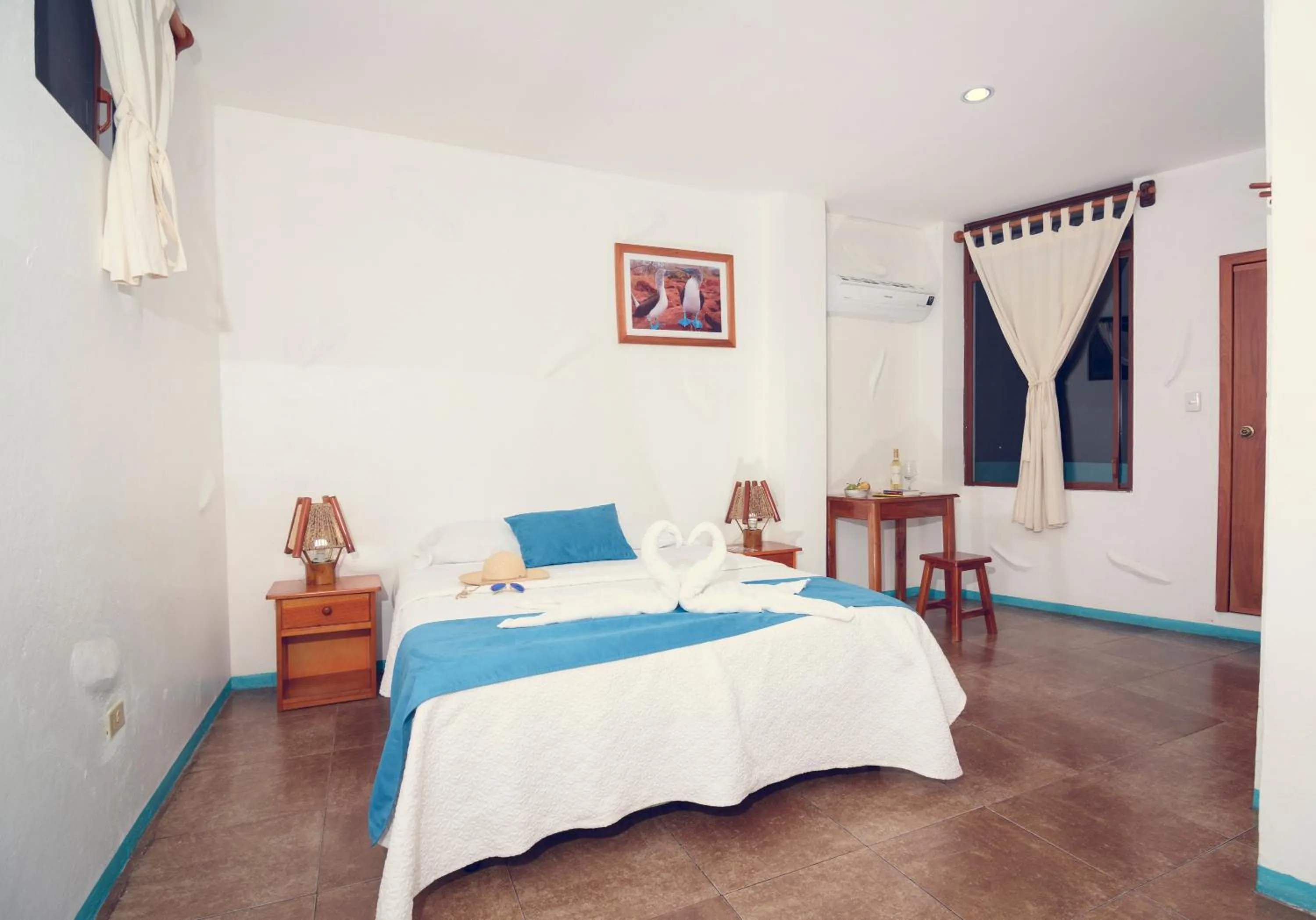 Bed in Galapagos Native