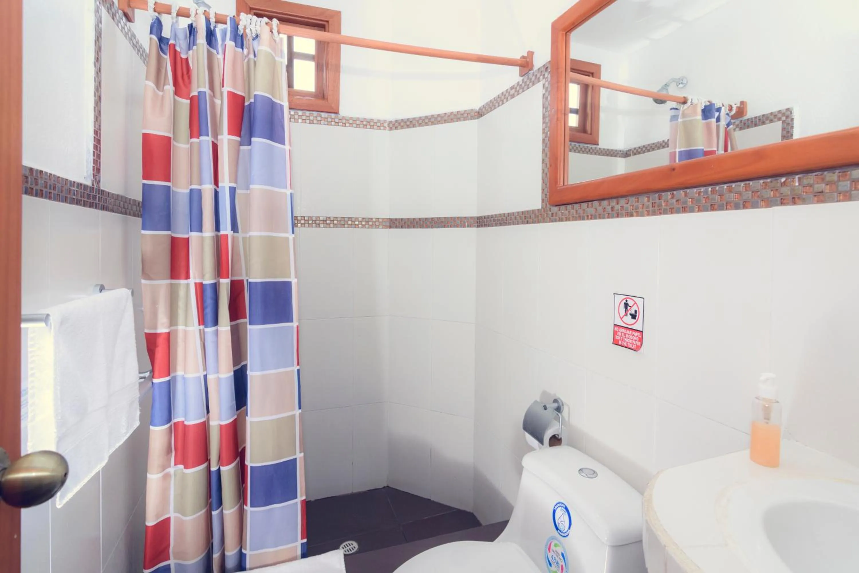 Shower in Galapagos Native