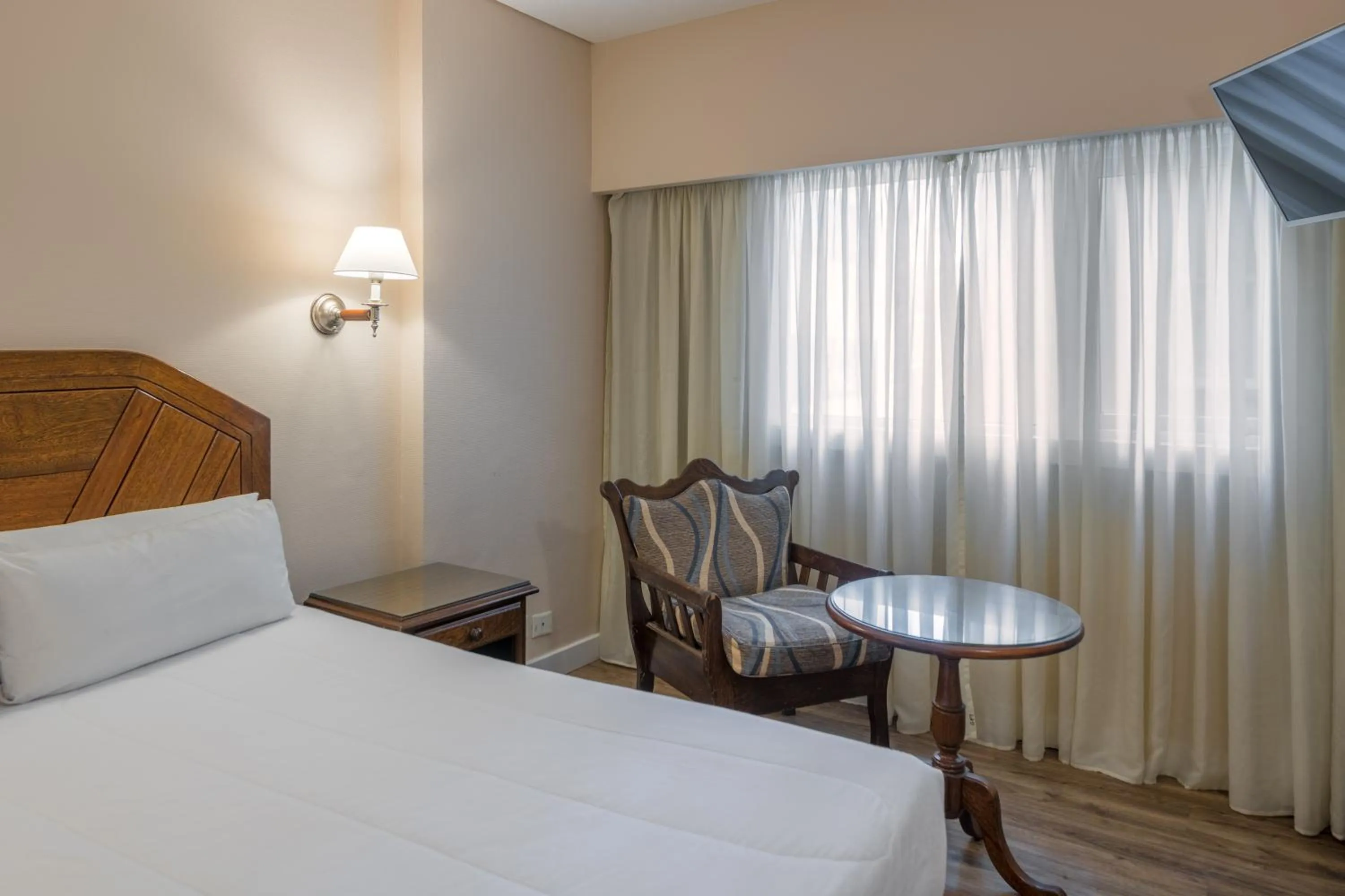 Bed in Exe Hotel Colón