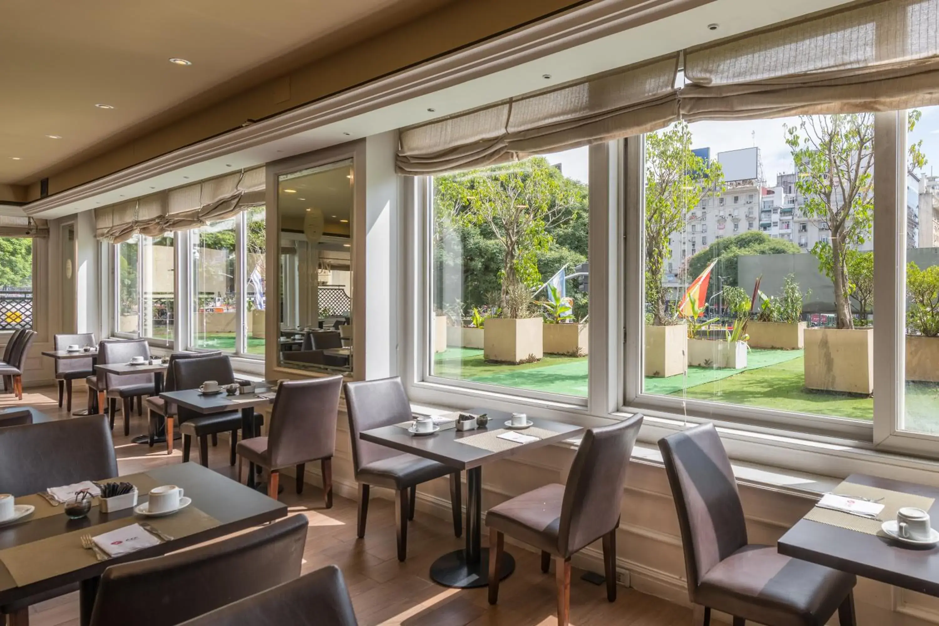 Restaurant/places to eat in Exe Hotel Colón Restaurant/places to eat in Exe Hotel Colón