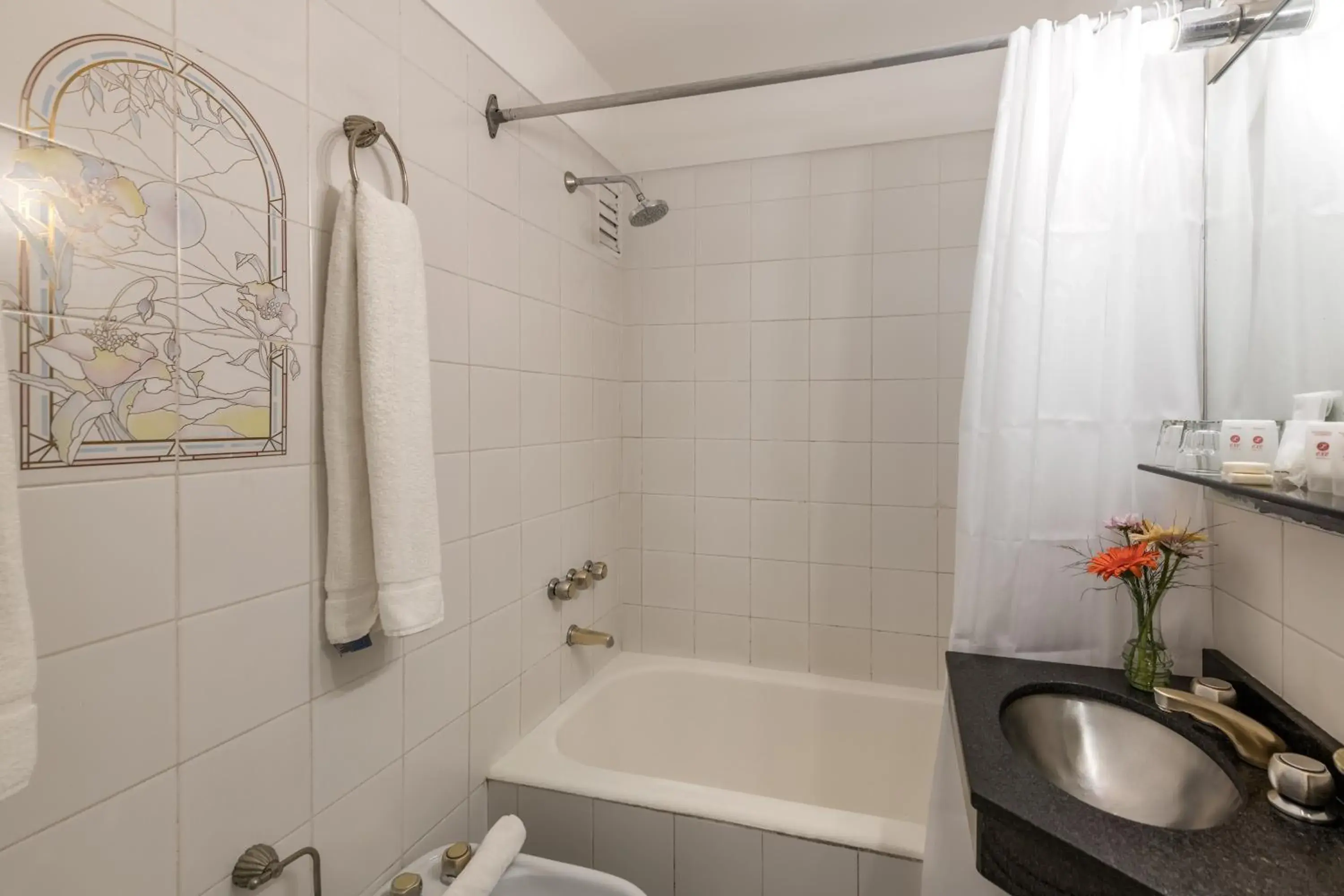 Bathroom in Exe Hotel Colón Bathroom in Exe Hotel Colón