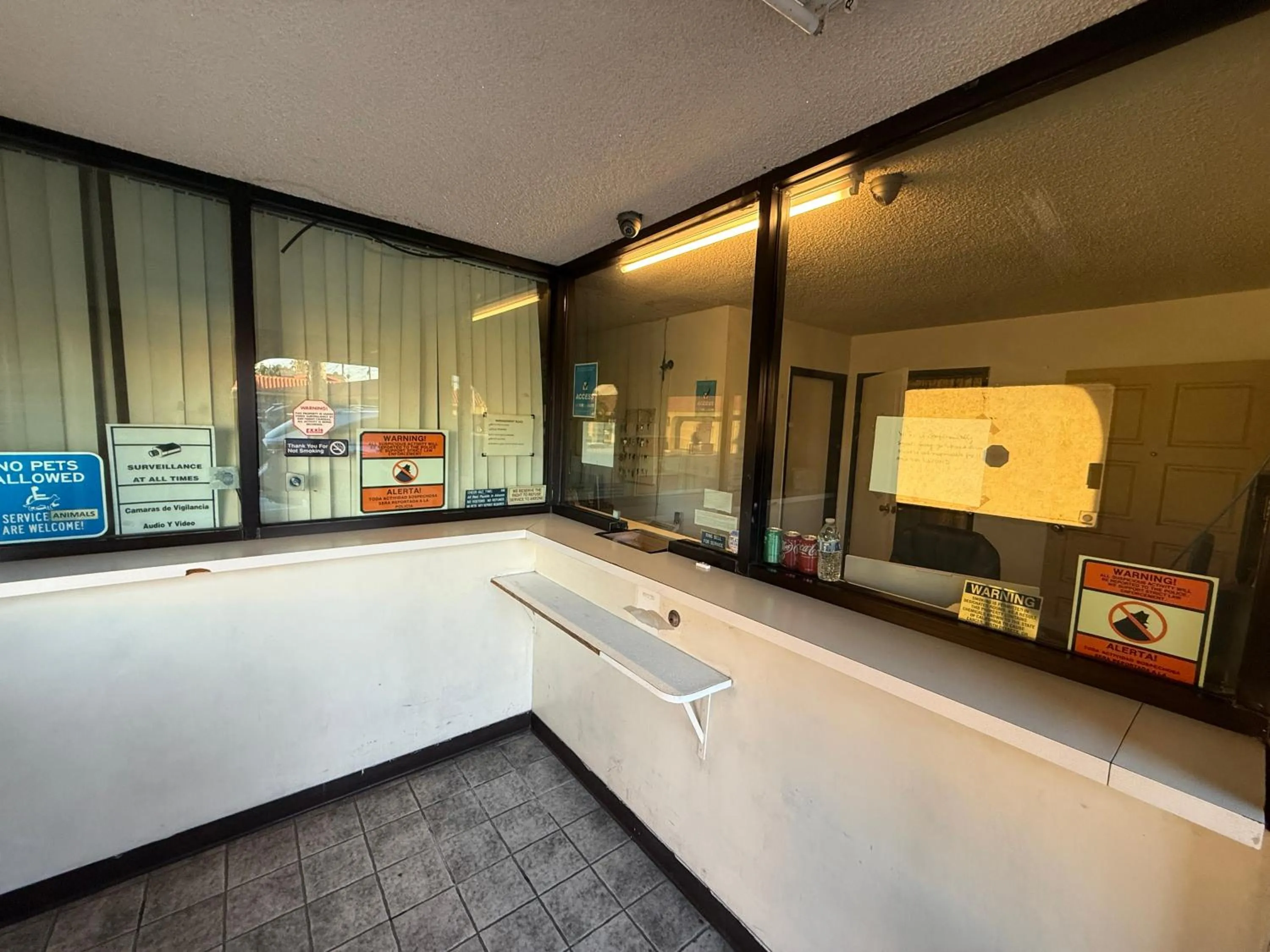 Lobby or reception in Rocky Inn Motel Long Beach, CA