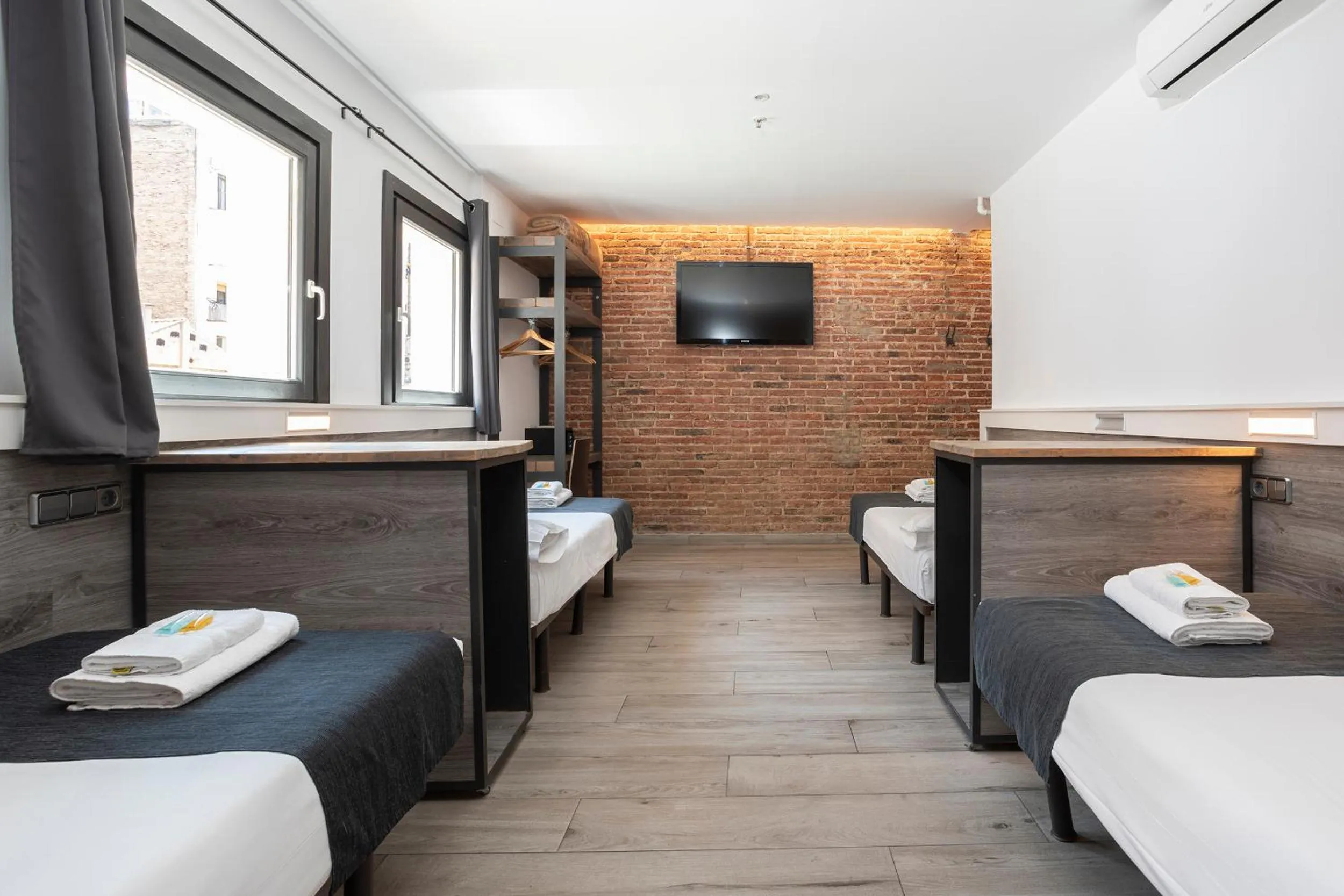 Bed in HOSTAL BEDMATES