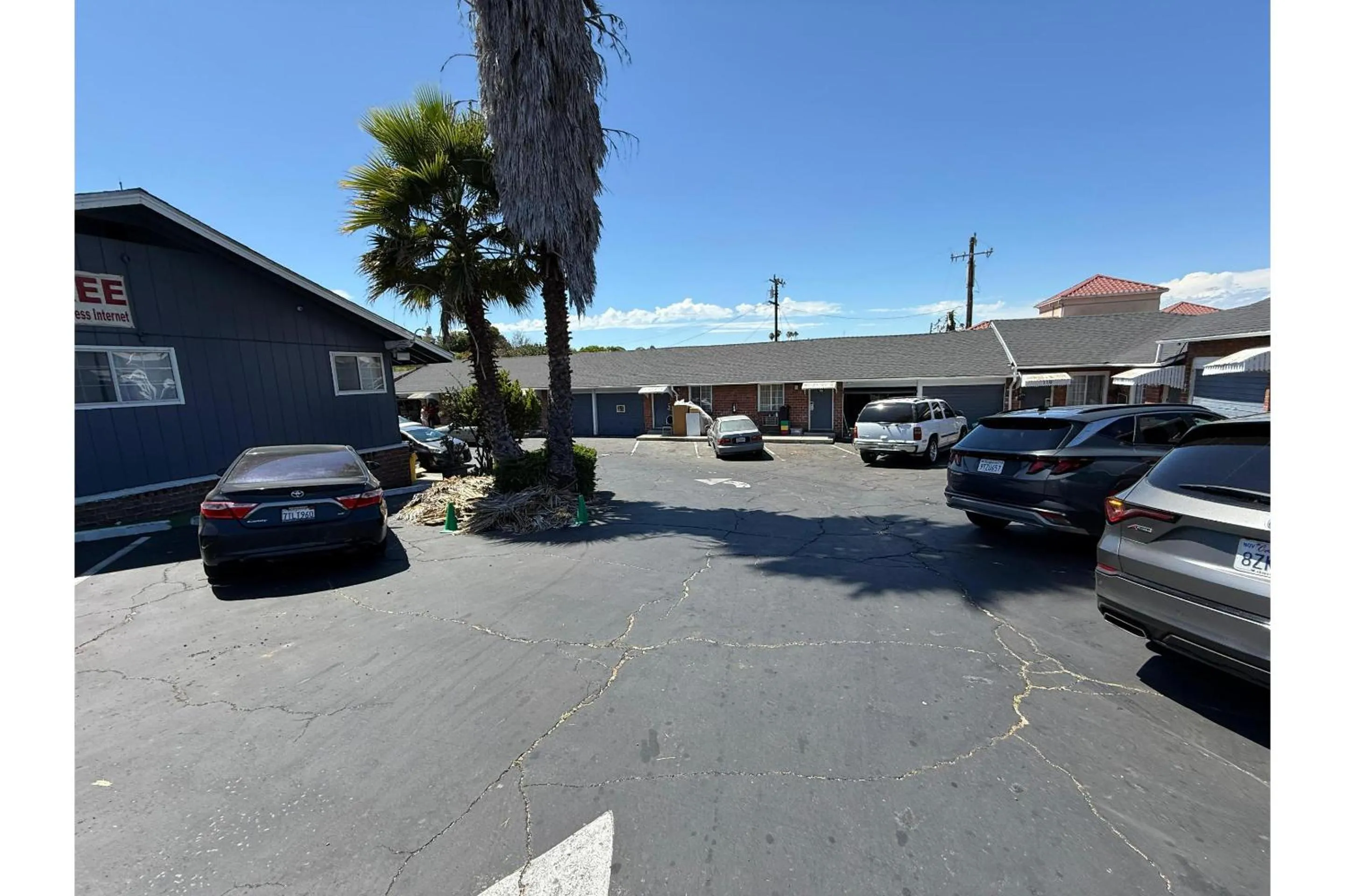 Parking in Discovery Inn Vallejo I 80 Near Napa CA