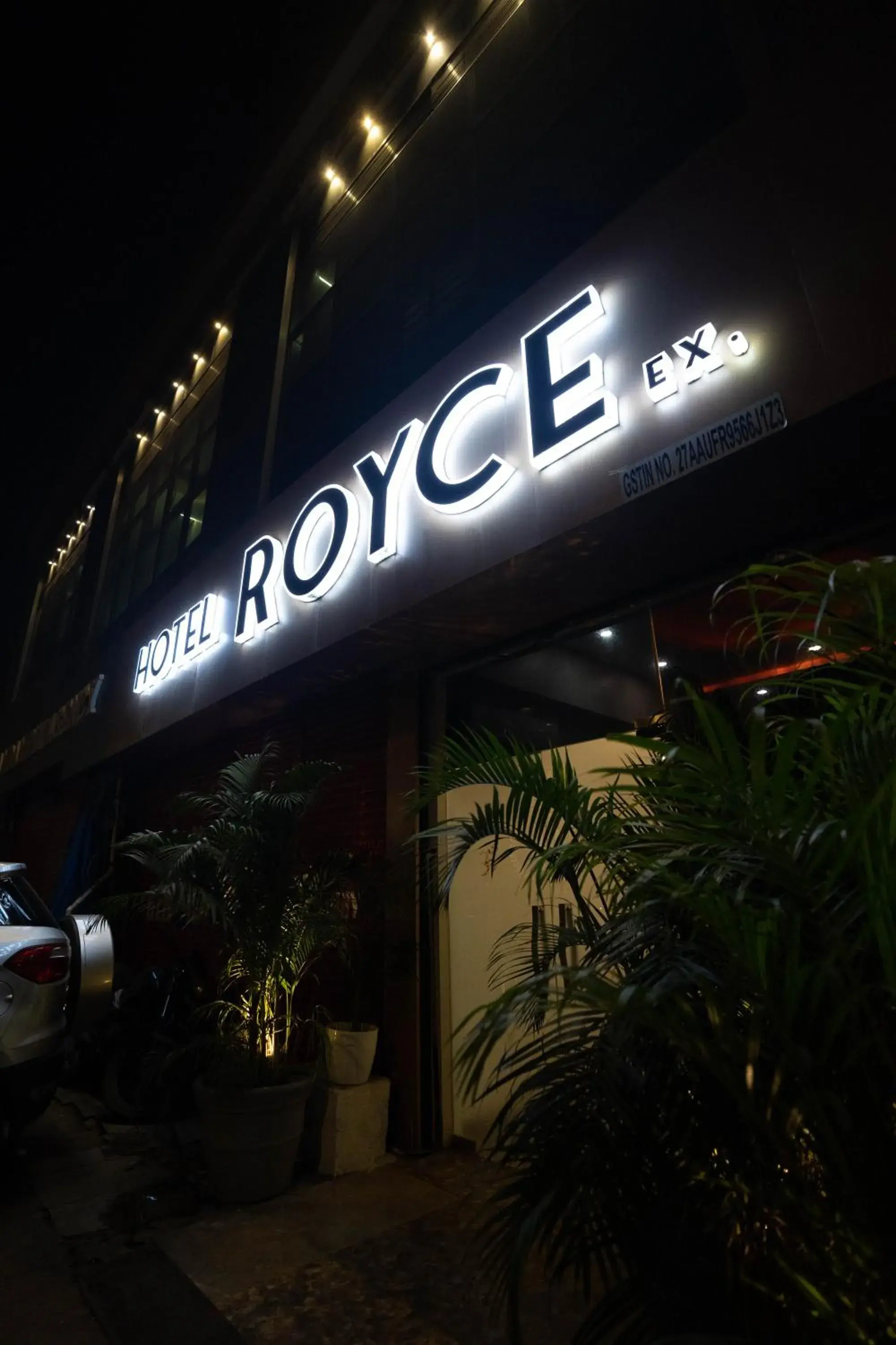 Facade/entrance in Hotel Royce Executive Near US Consulate, Bandra Kurla Complex Facade/entrance in Hotel Royce Executive Near US Consulate, Bandra Kurla Complex