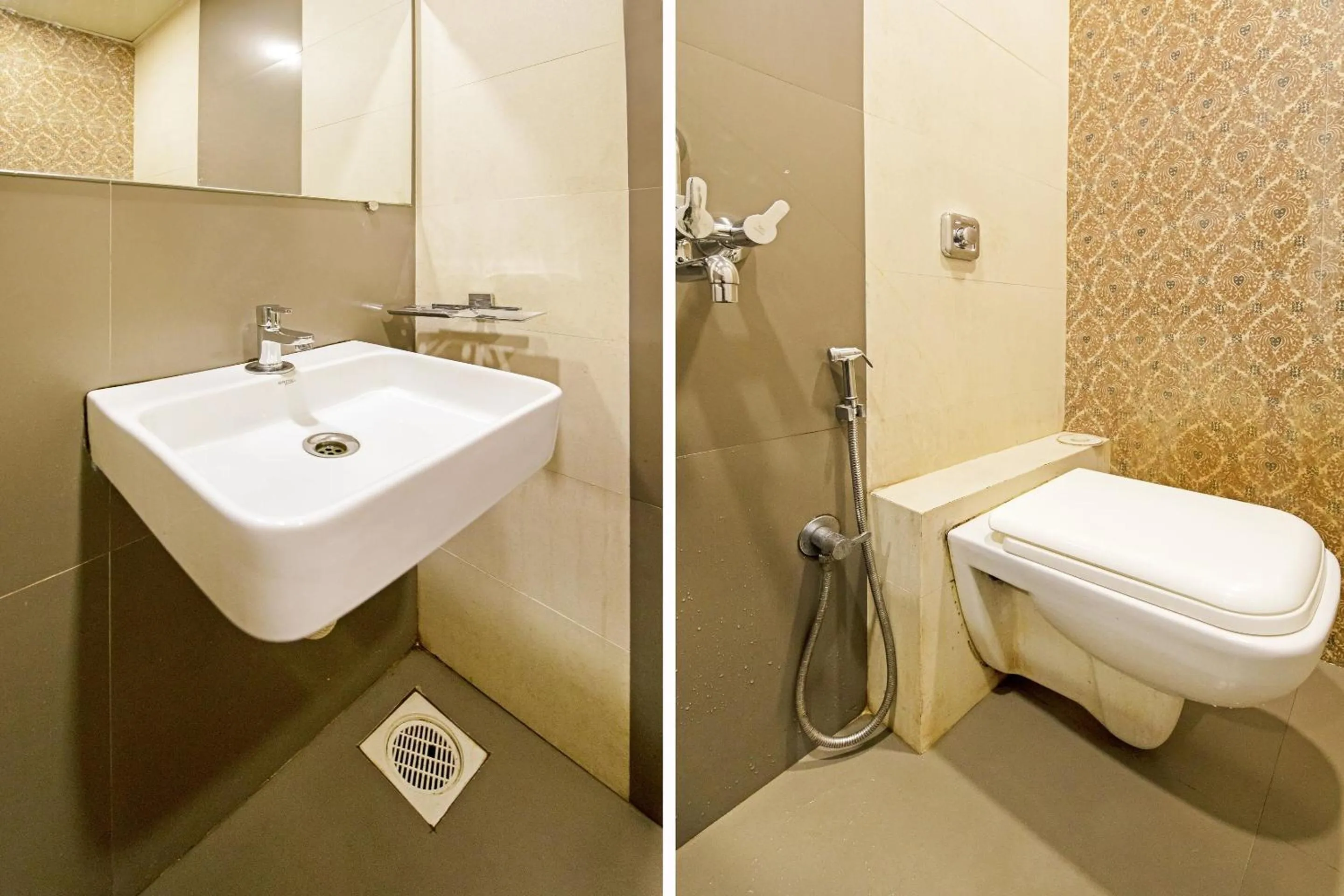 Bathroom in Hotel Royce Executive Near US Consulate, Bandra Kurla Complex