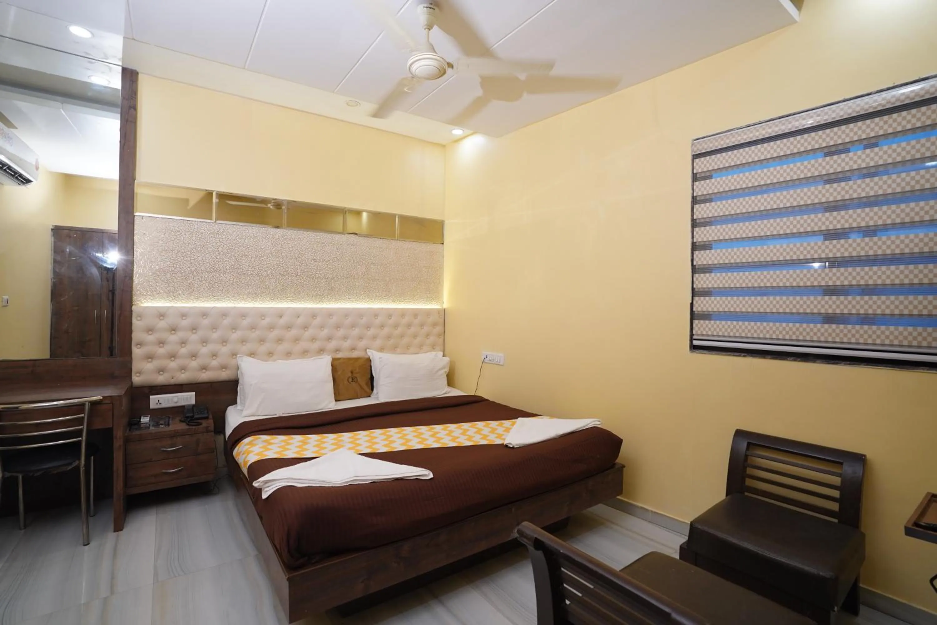Bed in Hotel Royce Executive Near US Consulate, Bandra Kurla Complex