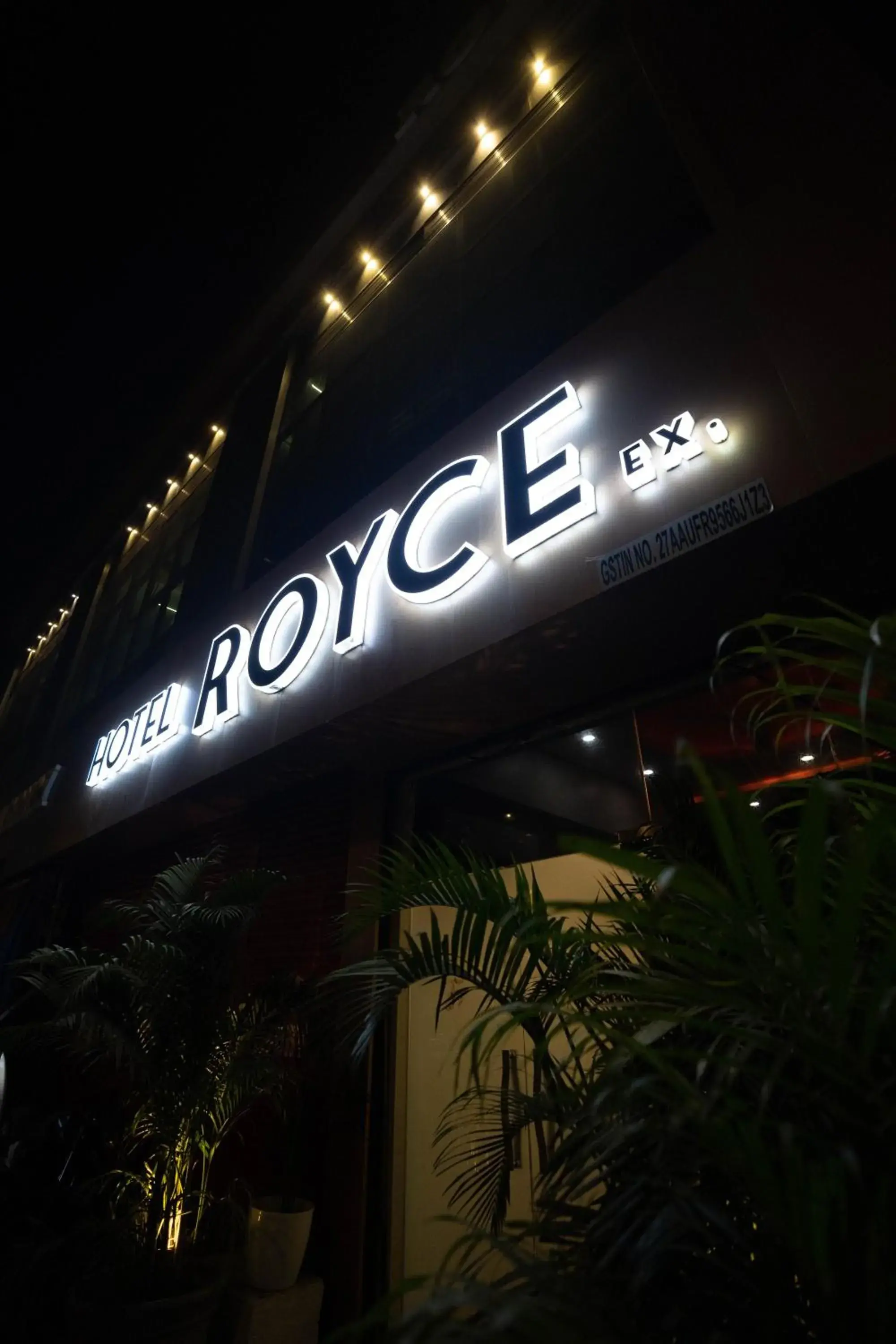 Property building in Hotel Royce Executive Near US Consulate, Bandra Kurla Complex Property building in Hotel Royce Executive Near US Consulate, Bandra Kurla Complex