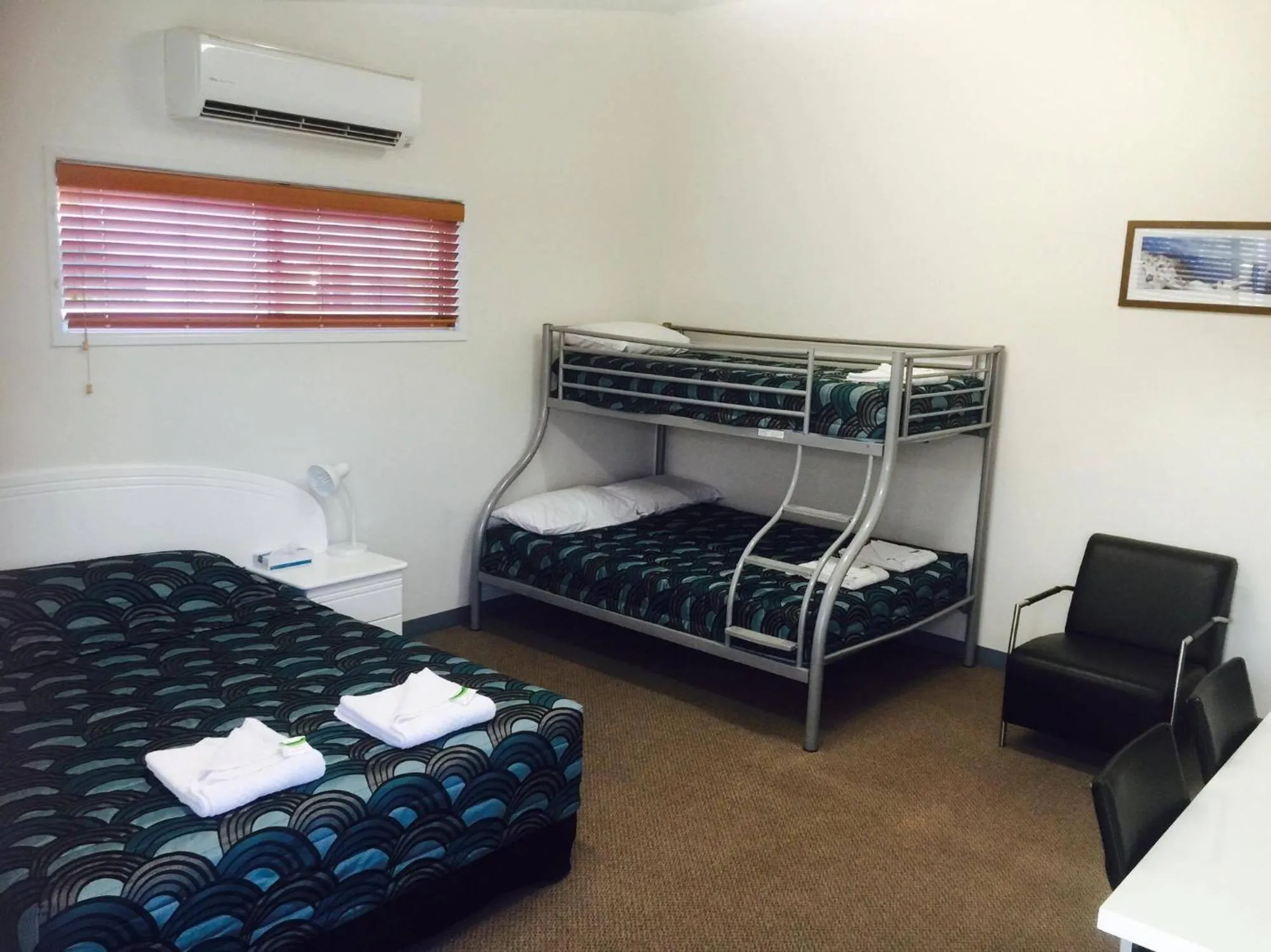 Bed in Springsure Overlander Motel