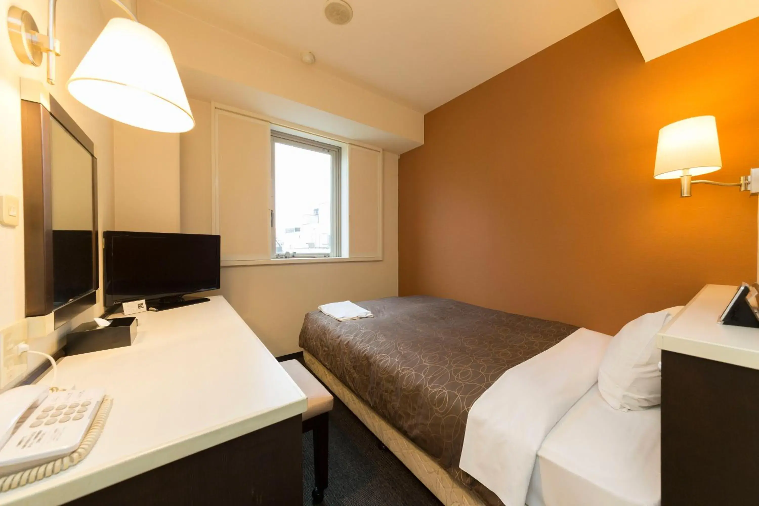 Photo of the whole room, Bed in Sanco Inn Numazu Ekimae Photo of the whole room, Bed in Sanco Inn Numazu Ekimae