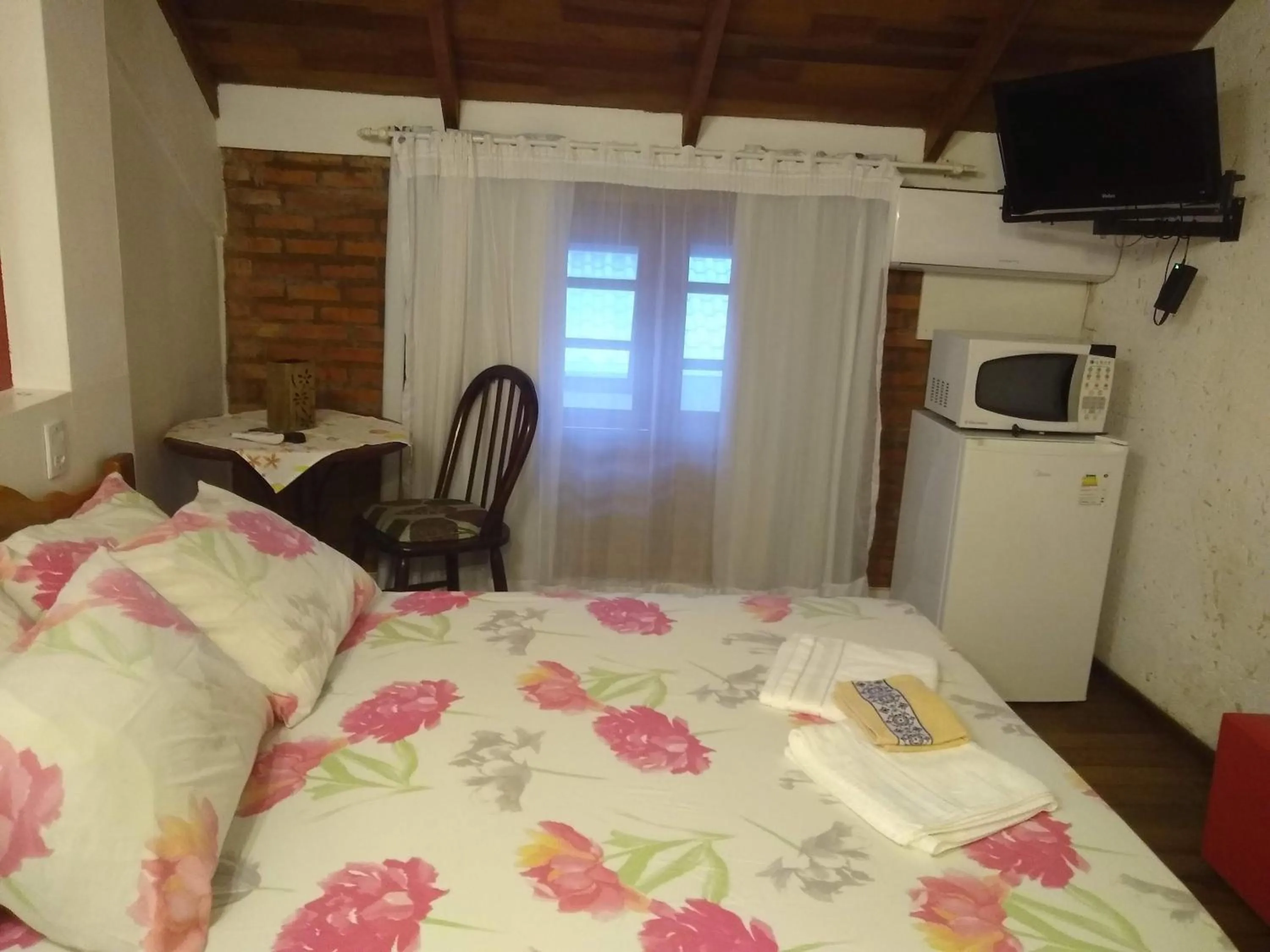 Photo of the whole room, Bed in Dell Osky Pousada