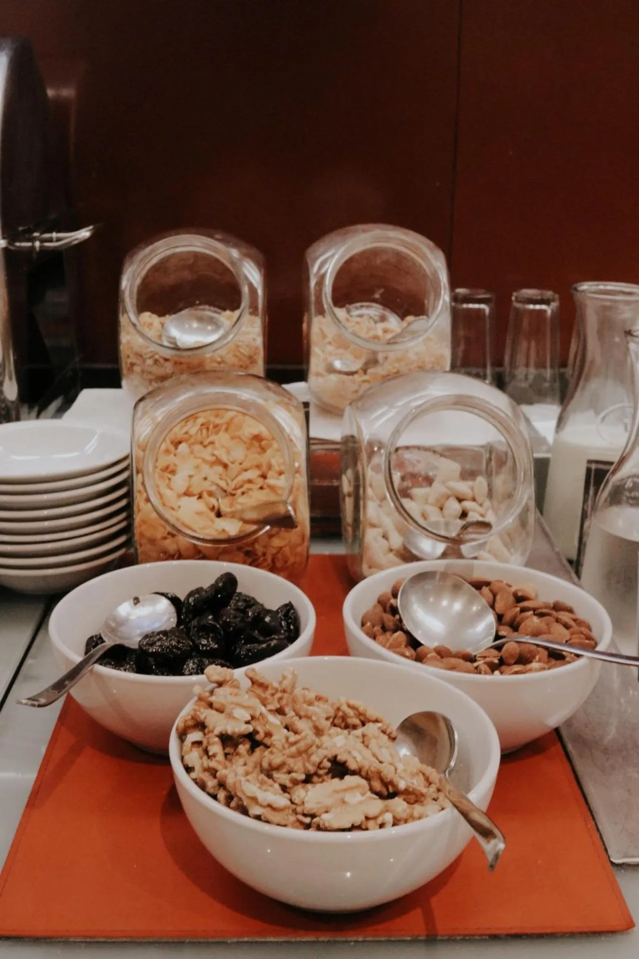 Buffet breakfast in 474 Buenos Aires Hotel