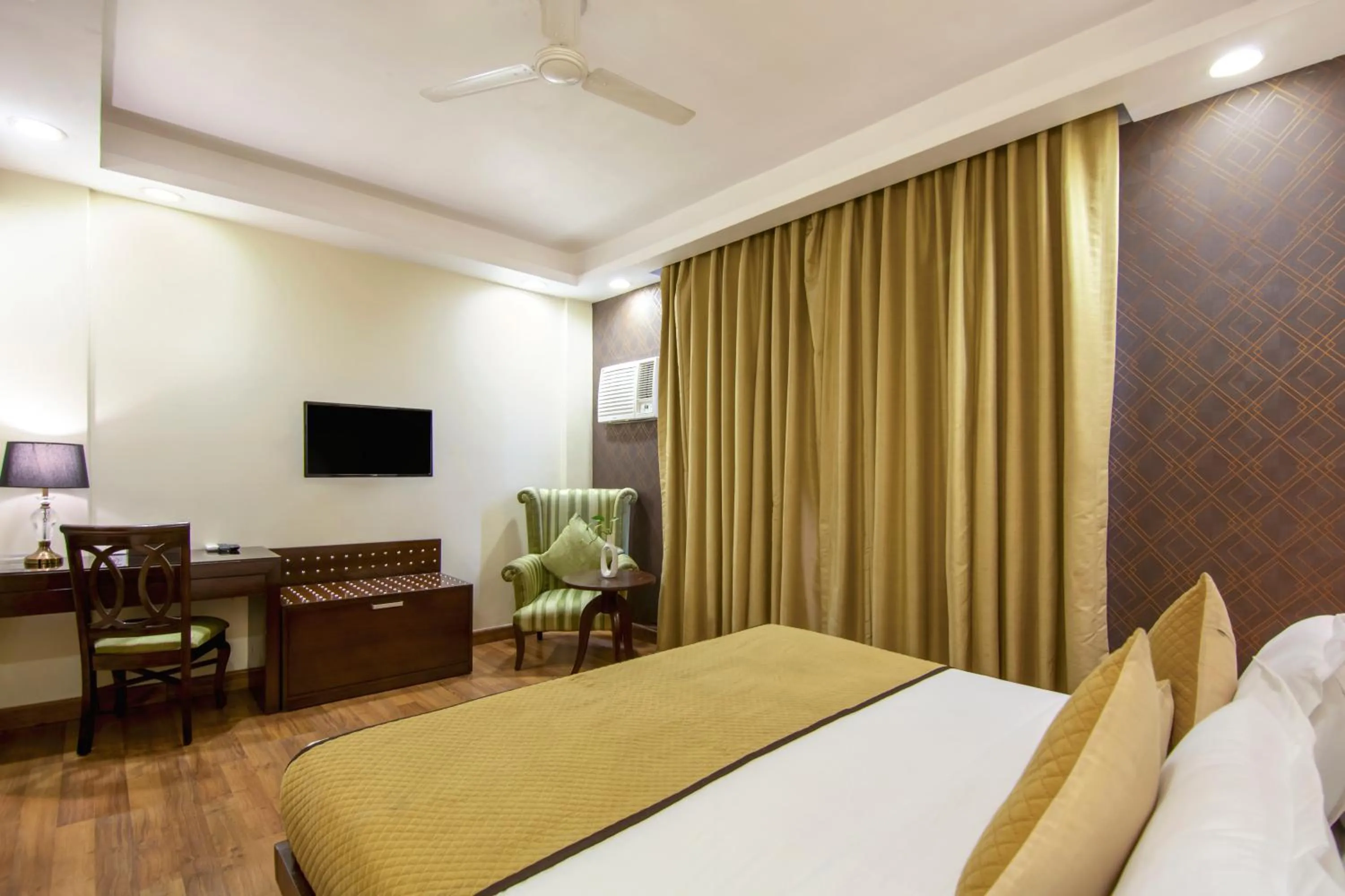 Bedroom, Bed in The Grand Orion - Kailash Colony