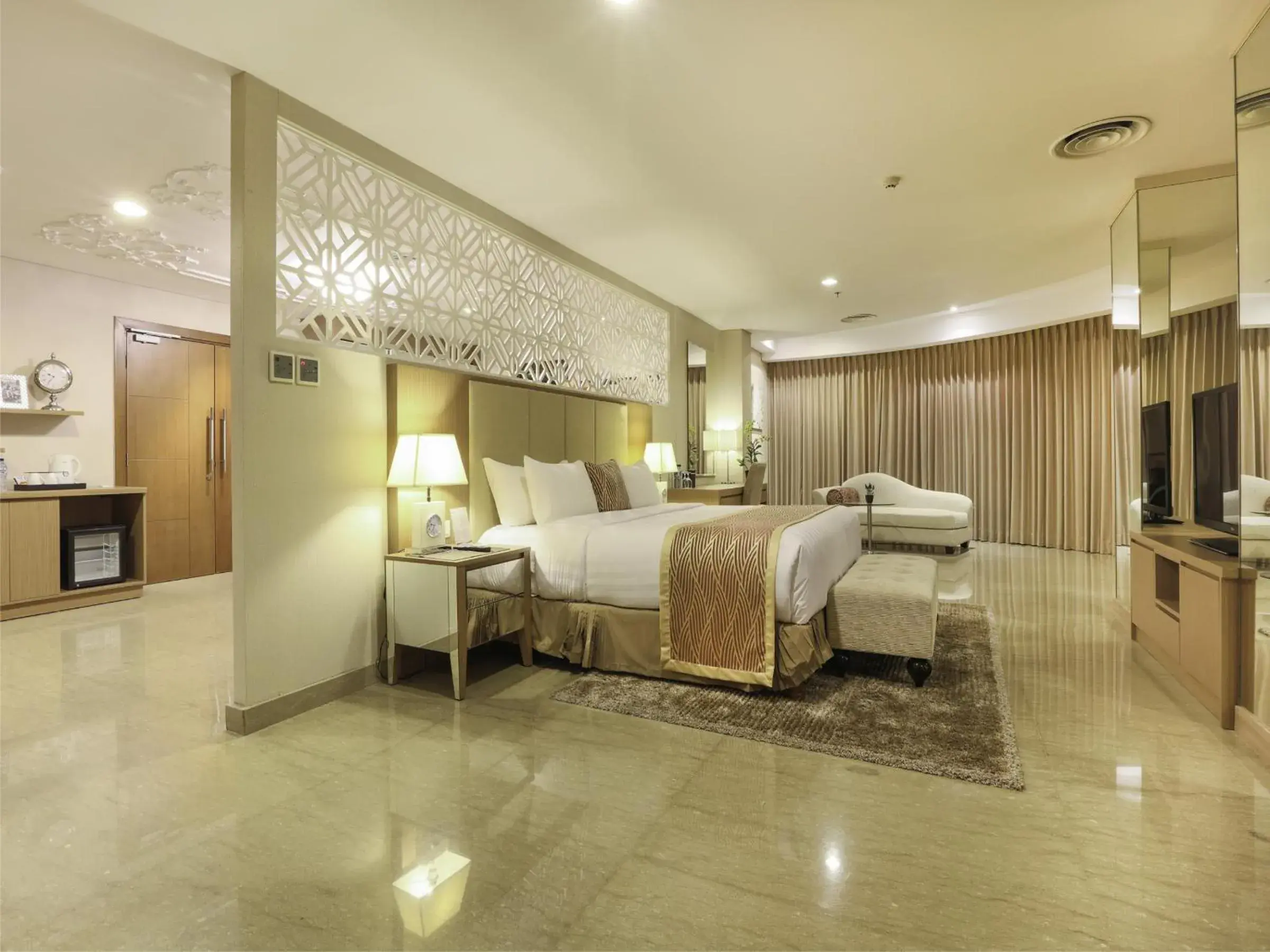 Bed in BW Suite Belitung Bed in BW Suite Belitung