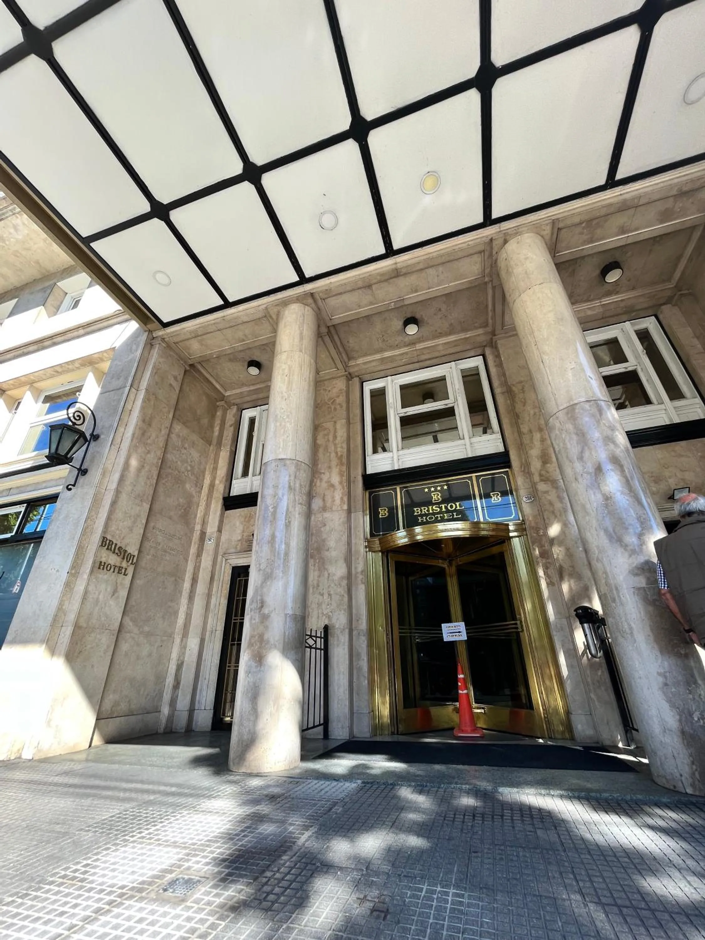 Facade/entrance in Bristol Hotel