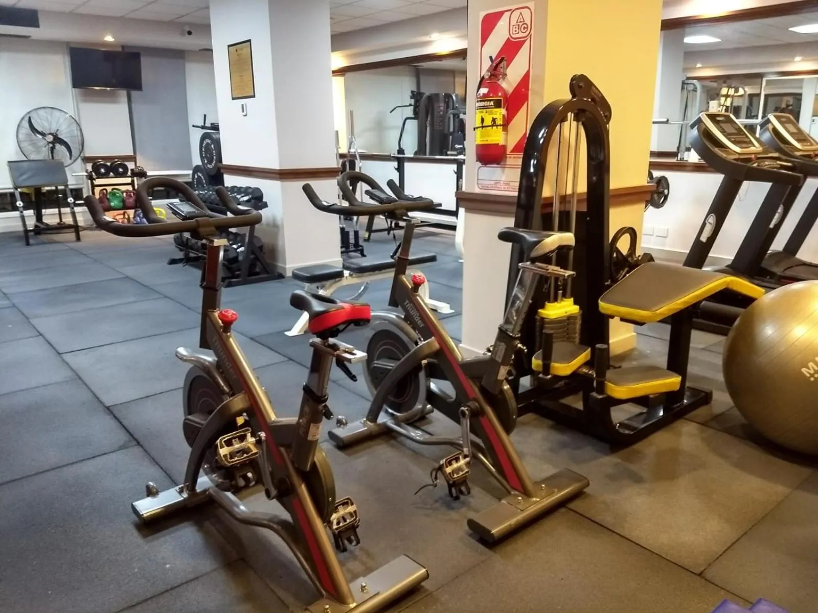 Fitness centre/facilities in Bristol Hotel