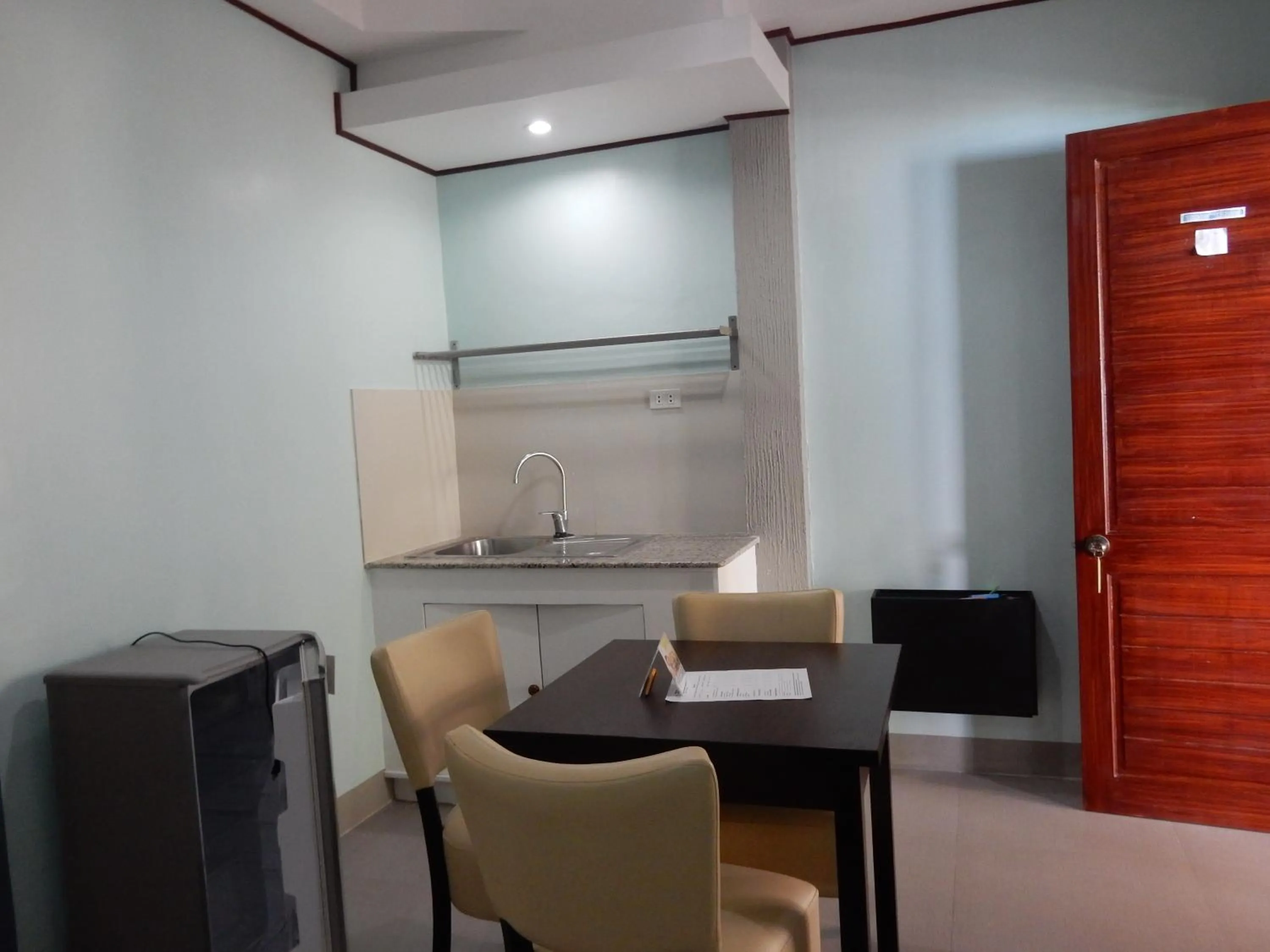 Kitchen or kitchenette in Oslob Seafari Resort