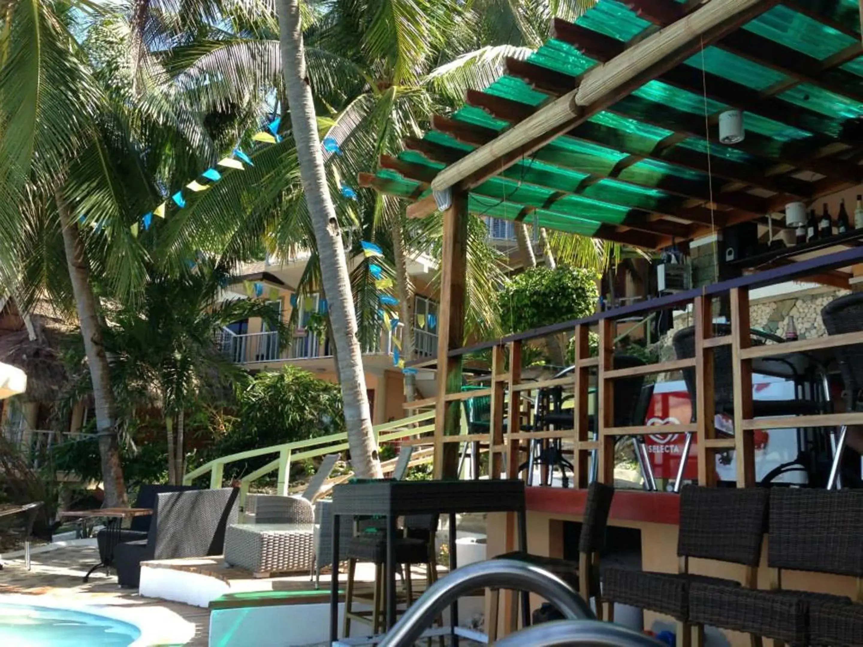 Restaurant/places to eat in Oslob Seafari Resort Restaurant/places to eat in Oslob Seafari Resort