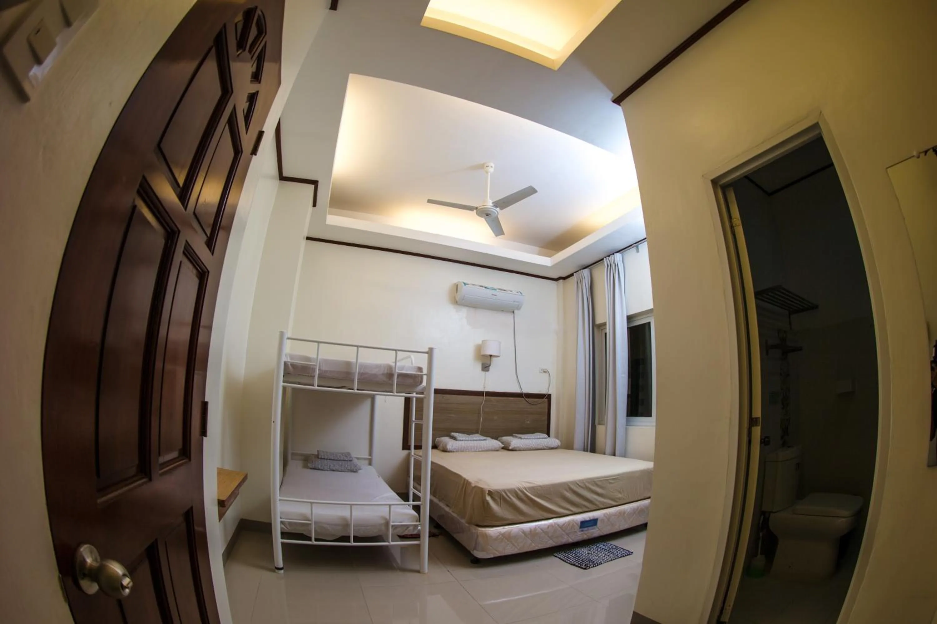 Bedroom, Bed in Oslob Seafari Resort