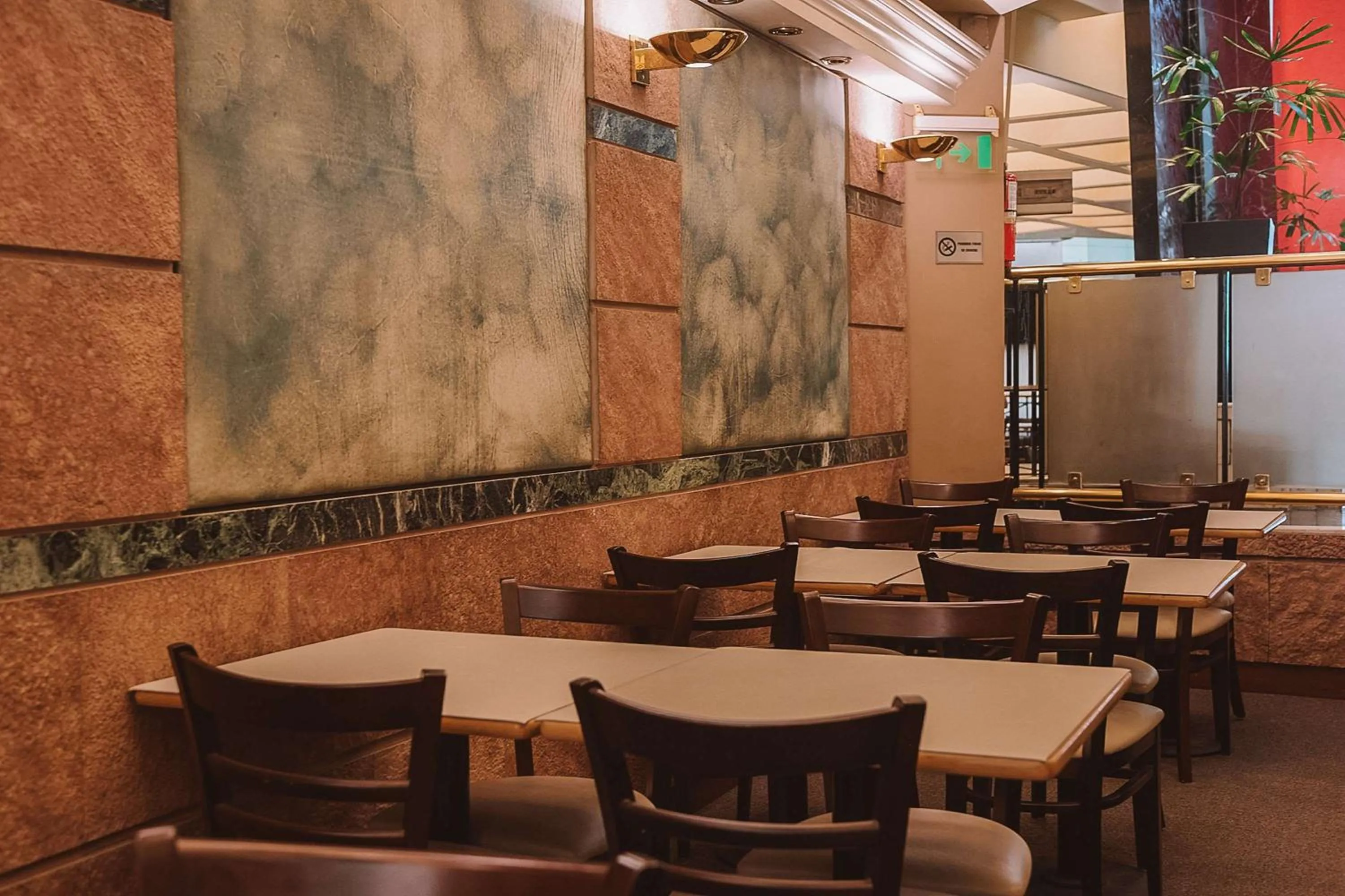 Lounge or bar in Ramada by Wyndham Buenos Aires Centro