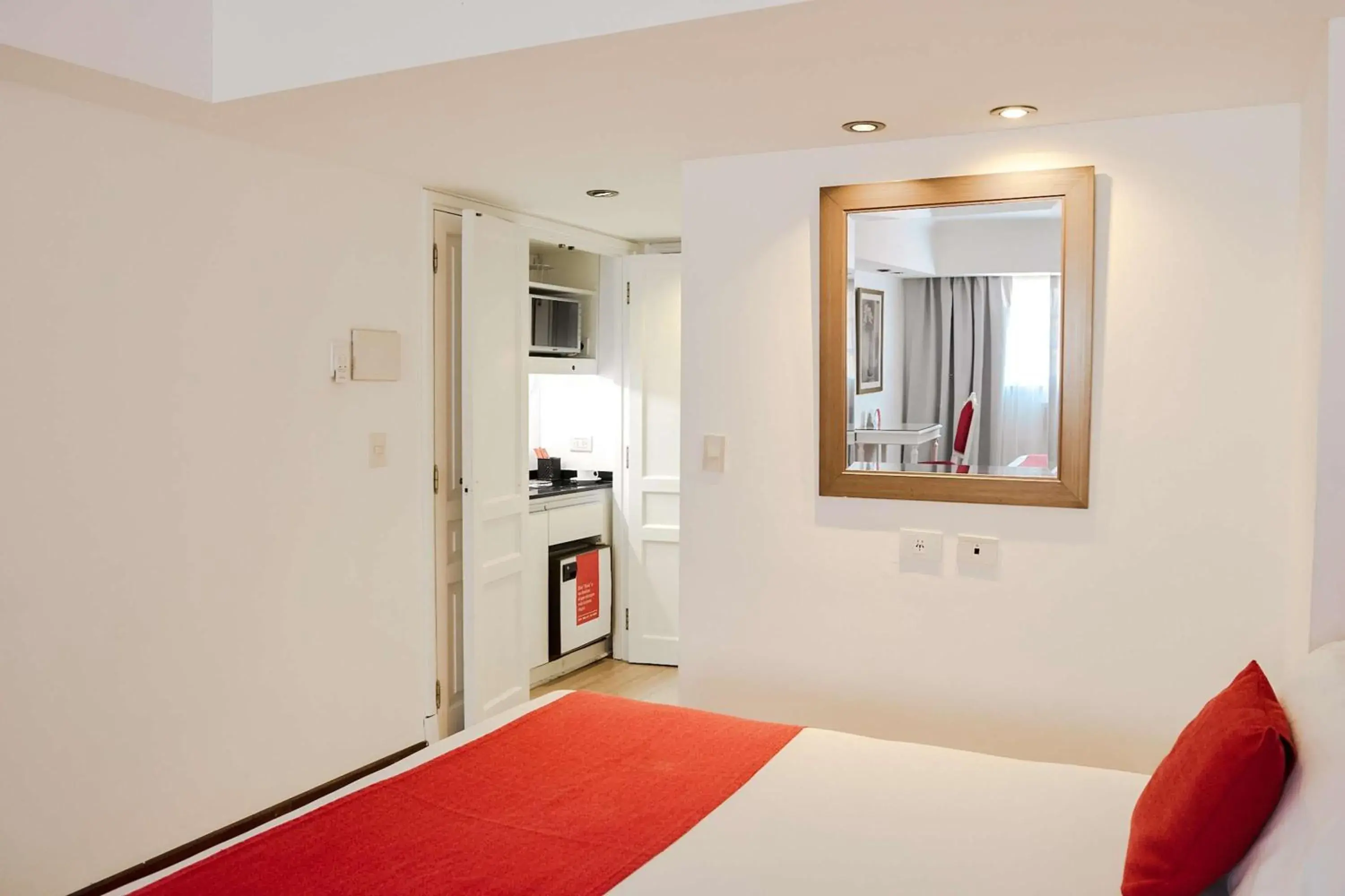 Bedroom, Bed in Ramada by Wyndham Buenos Aires Centro Bedroom, Bed in Ramada by Wyndham Buenos Aires Centro