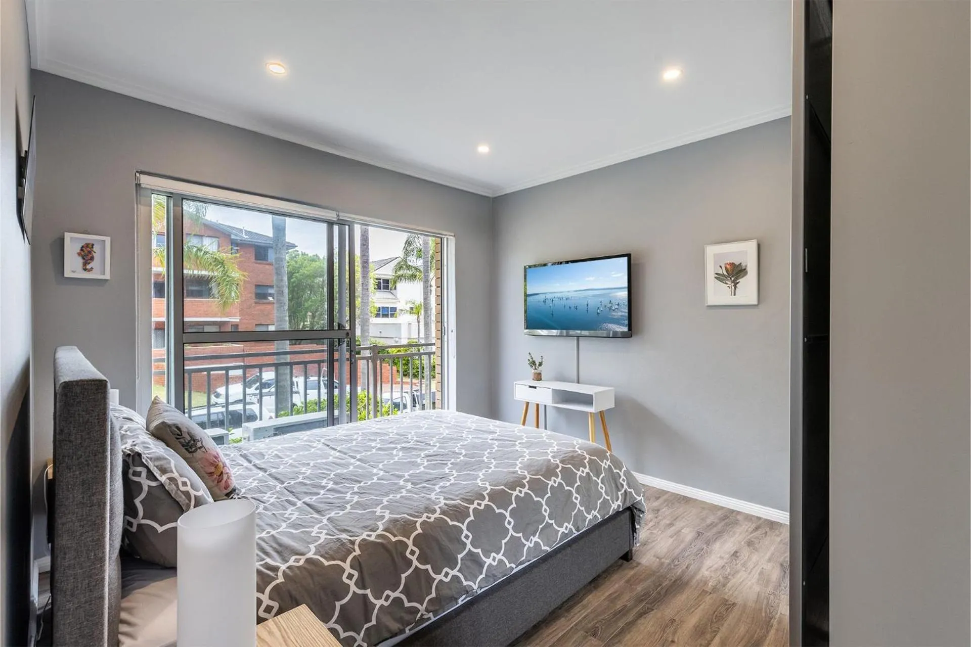 Bed in Veronica Court 2, 4 Weatherly Cl - Between Little Beach & Shoal Bay Beach, WiFi & Aircon