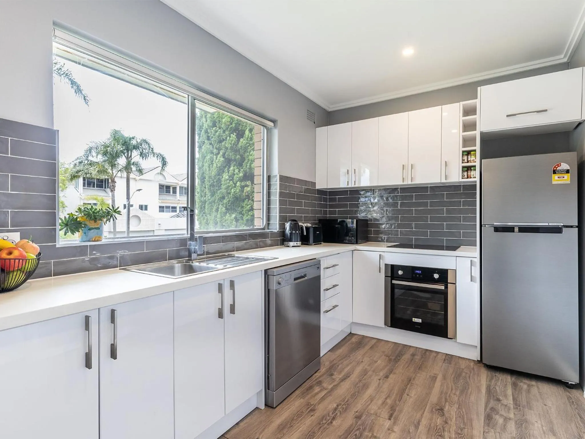 Veronica Court 2, 4 Weatherly Cl - Between Little Beach & Shoal Bay Beach, WiFi & Aircon
