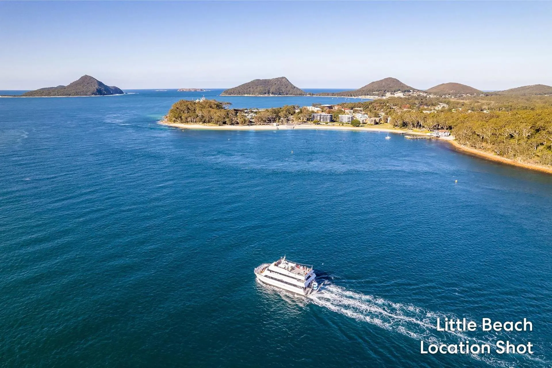 Veronica Court 2, 4 Weatherly Cl - Between Little Beach & Shoal Bay Beach, WiFi & Aircon