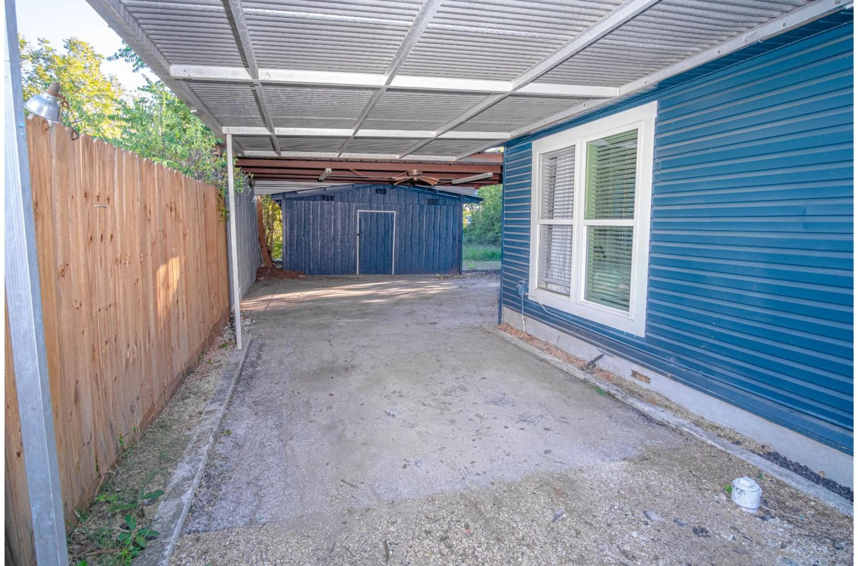 Other in Stylish 4 Br2Ba Renovated Home Near Downtown