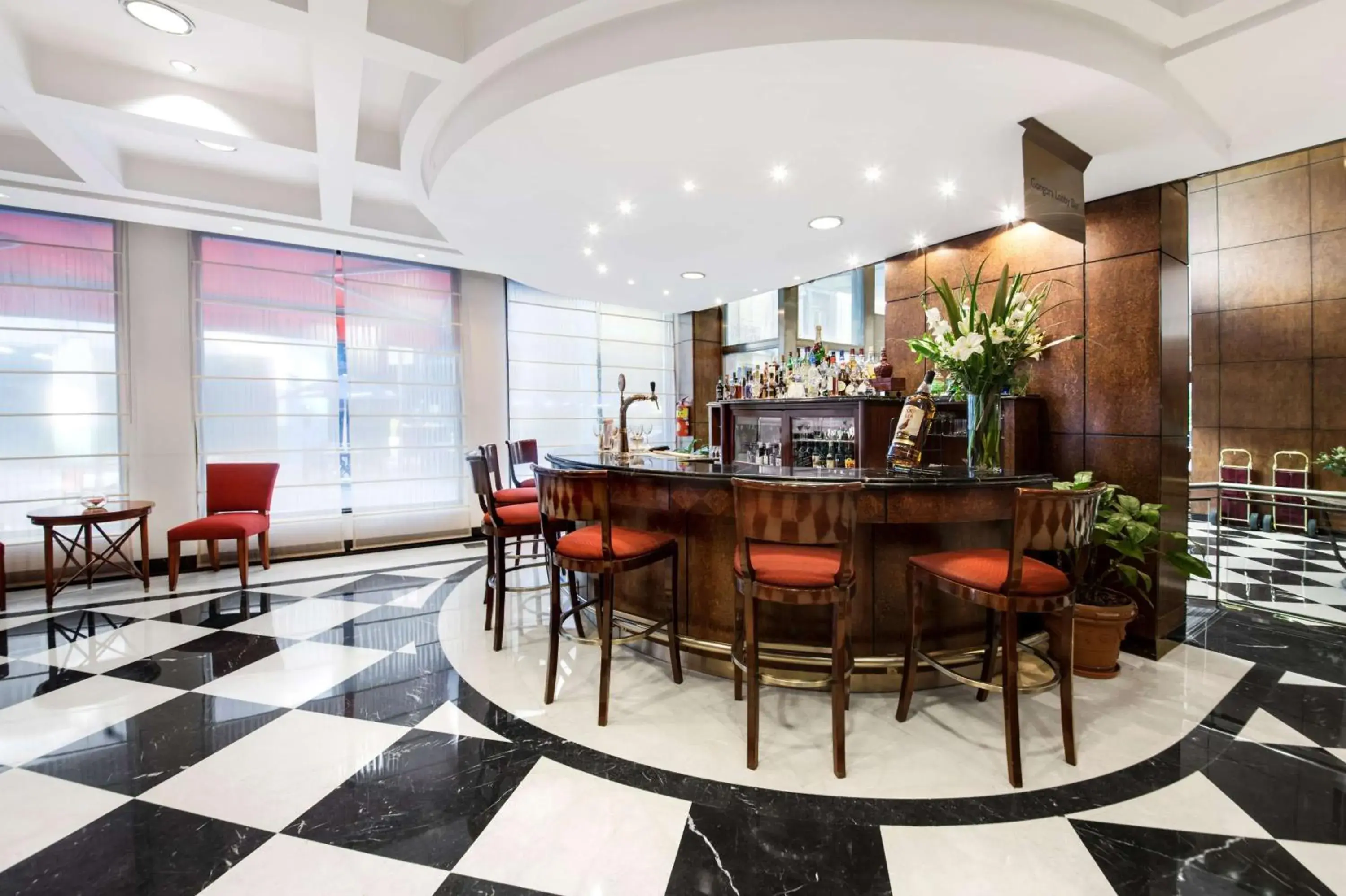 Lounge or bar in Doubletree By Hilton Buenos Aires Lounge or bar in Doubletree By Hilton Buenos Aires