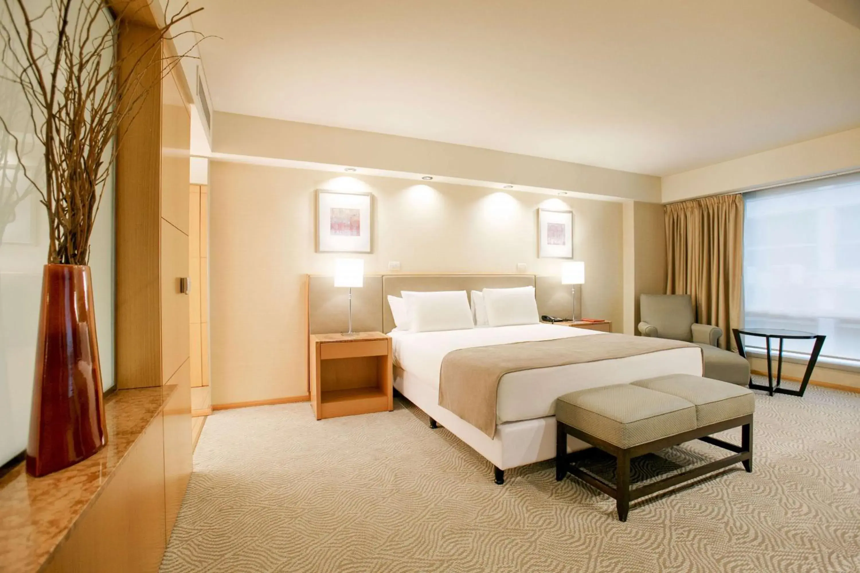 Bedroom, Bed in Doubletree By Hilton Buenos Aires Bedroom, Bed in Doubletree By Hilton Buenos Aires