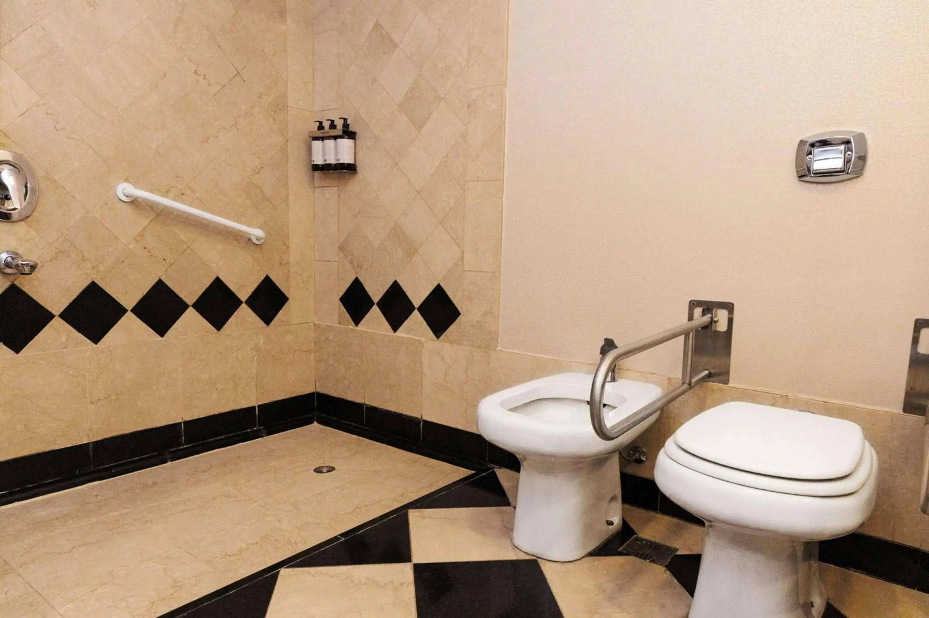 Photo of the whole room in Doubletree By Hilton Buenos Aires Photo of the whole room in Doubletree By Hilton Buenos Aires