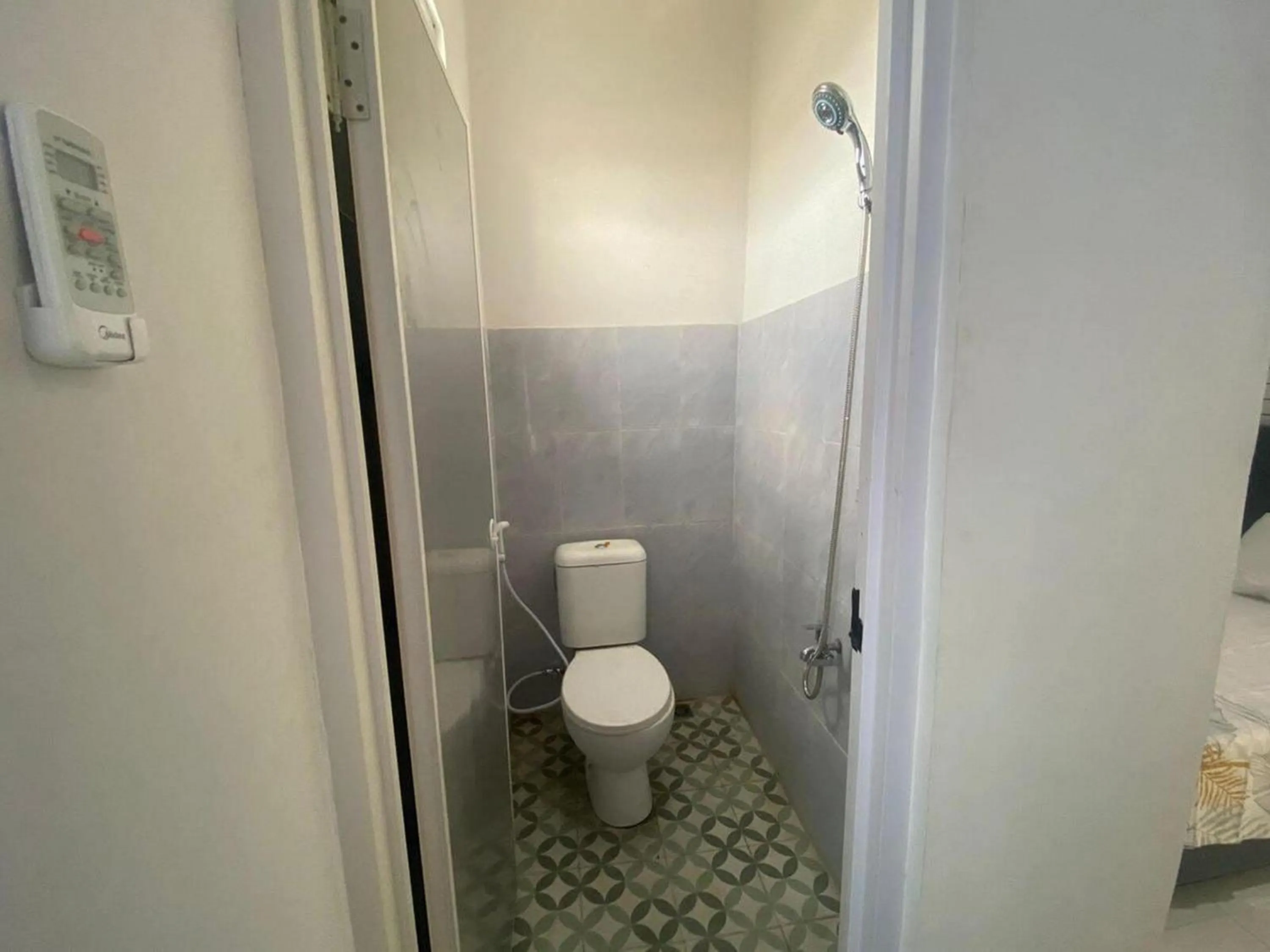 Bathroom in Pekayon Garden House Syariah RedPartner