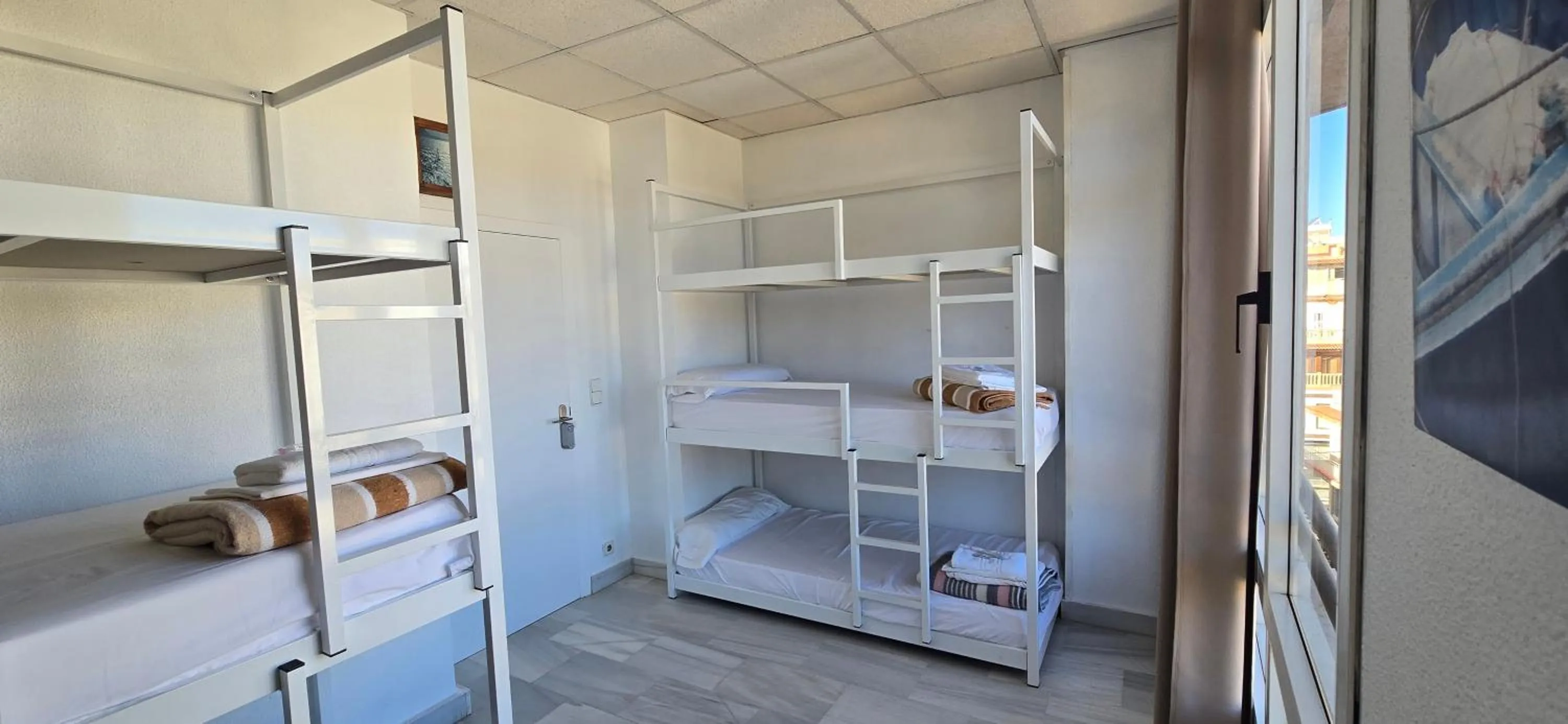 Bed in Albergue Club Náutico de Águilas