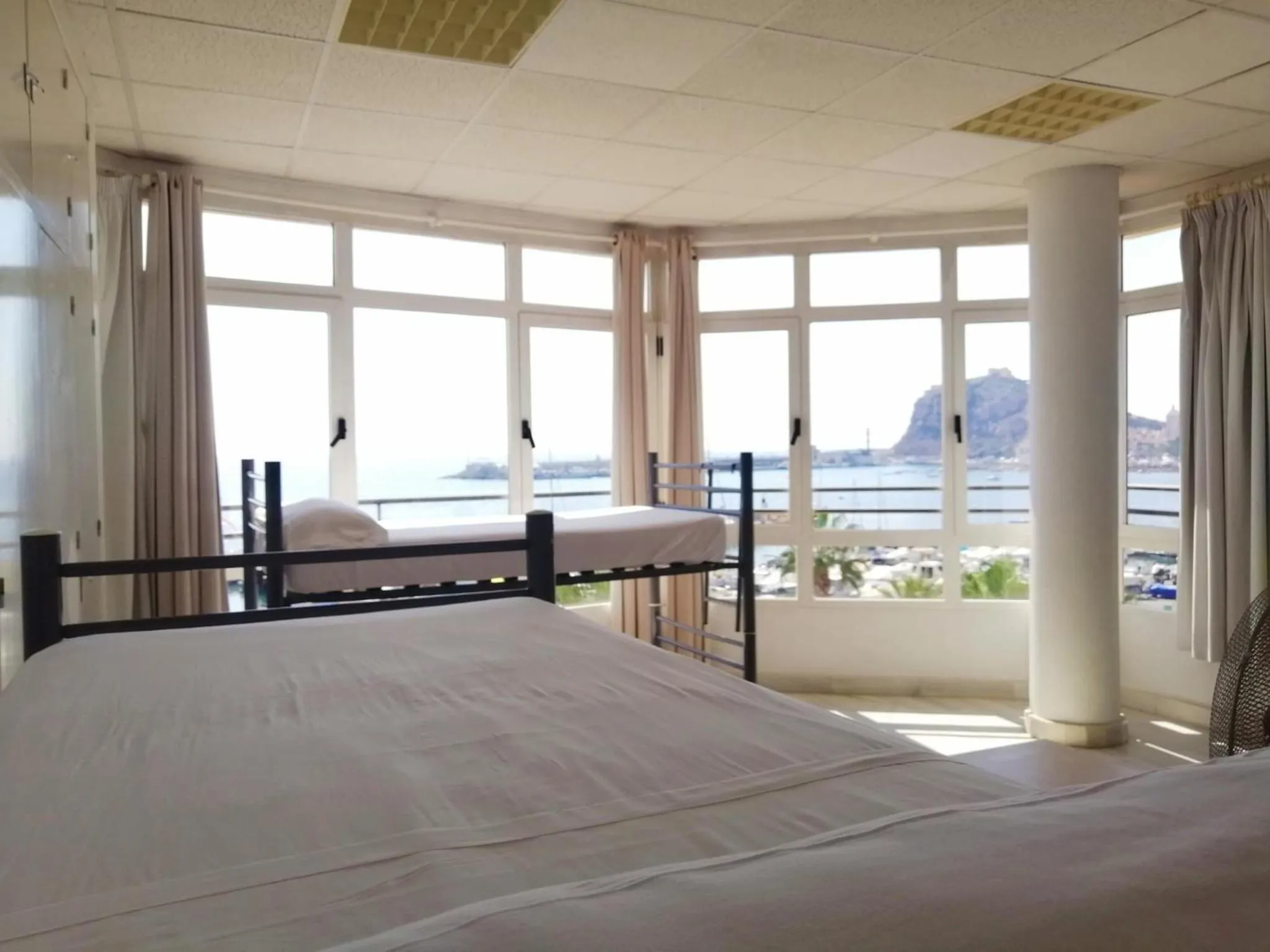Sea view, Bed in Albergue Club Náutico de Águilas
