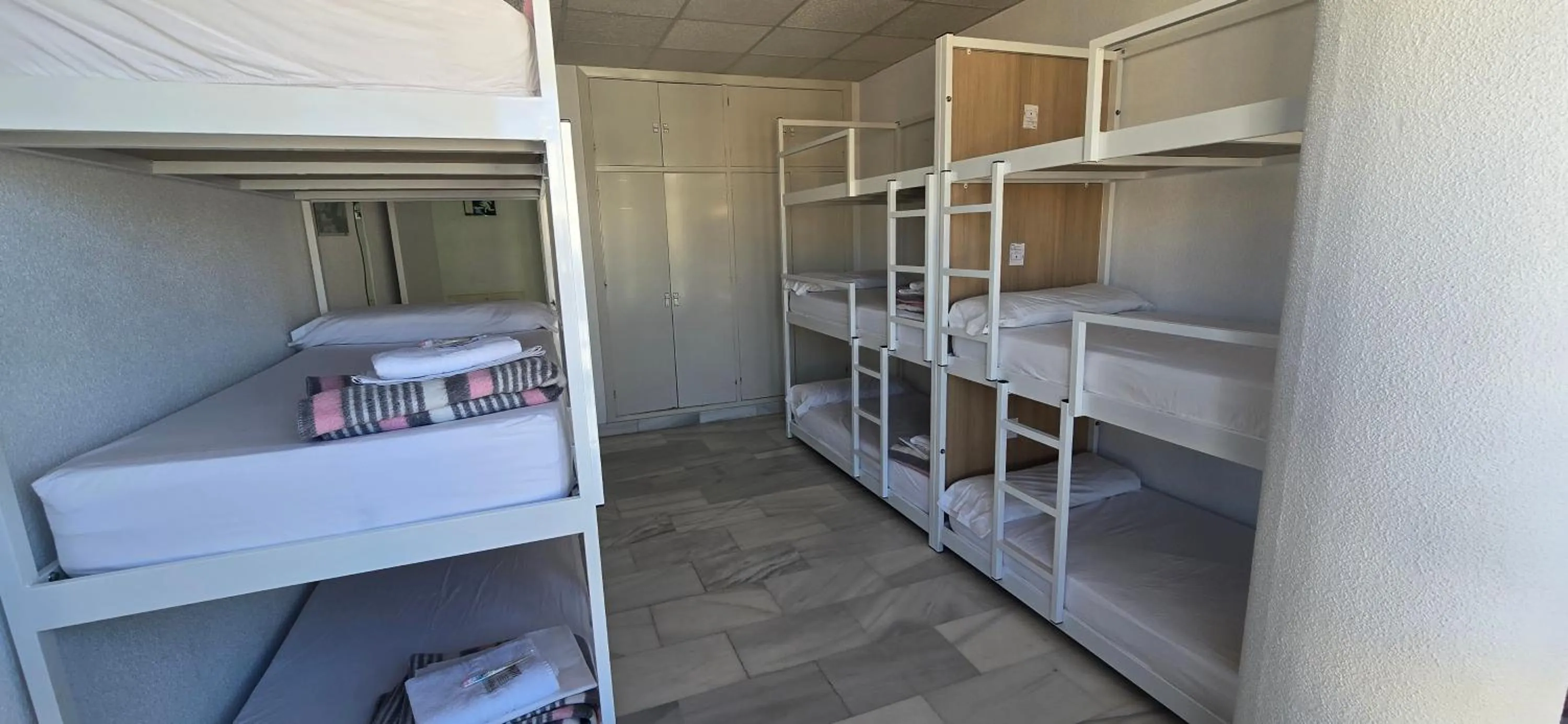 Bed in Albergue Club Náutico de Águilas