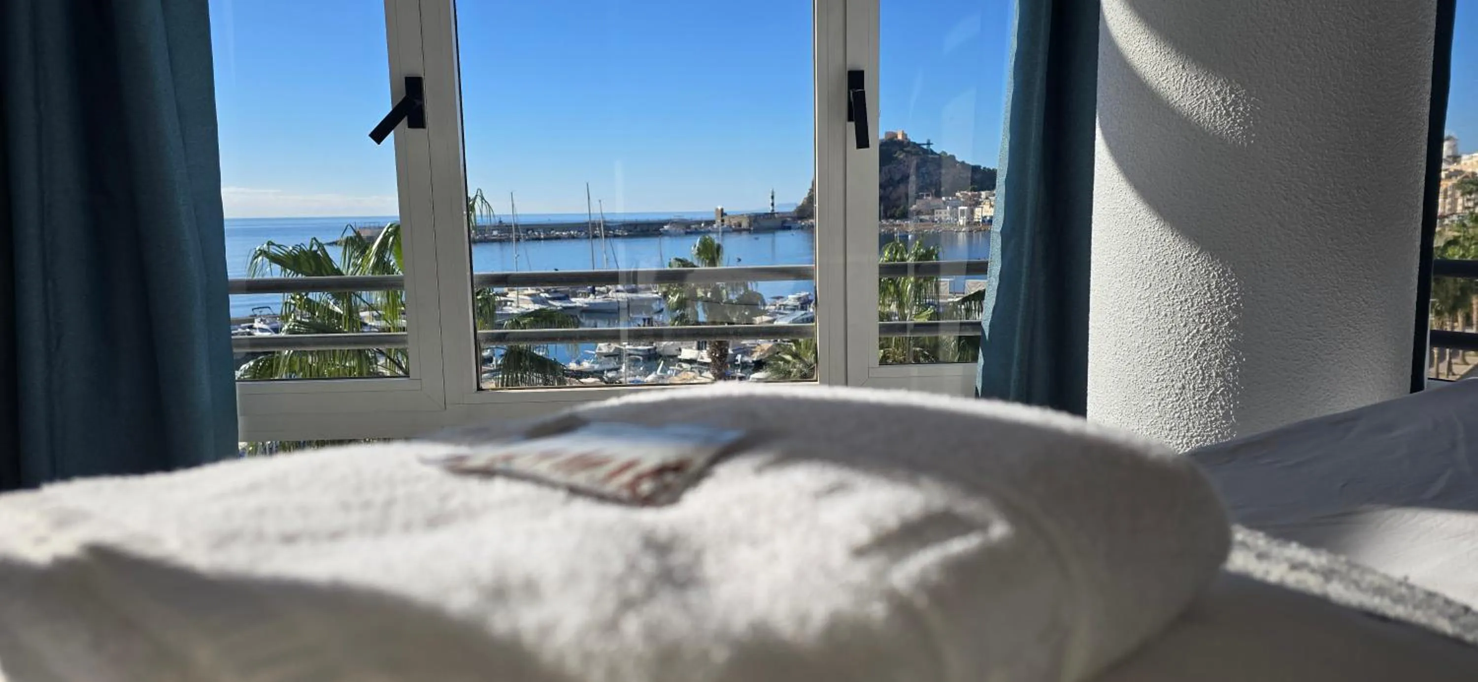 Bed in Albergue Club Náutico de Águilas