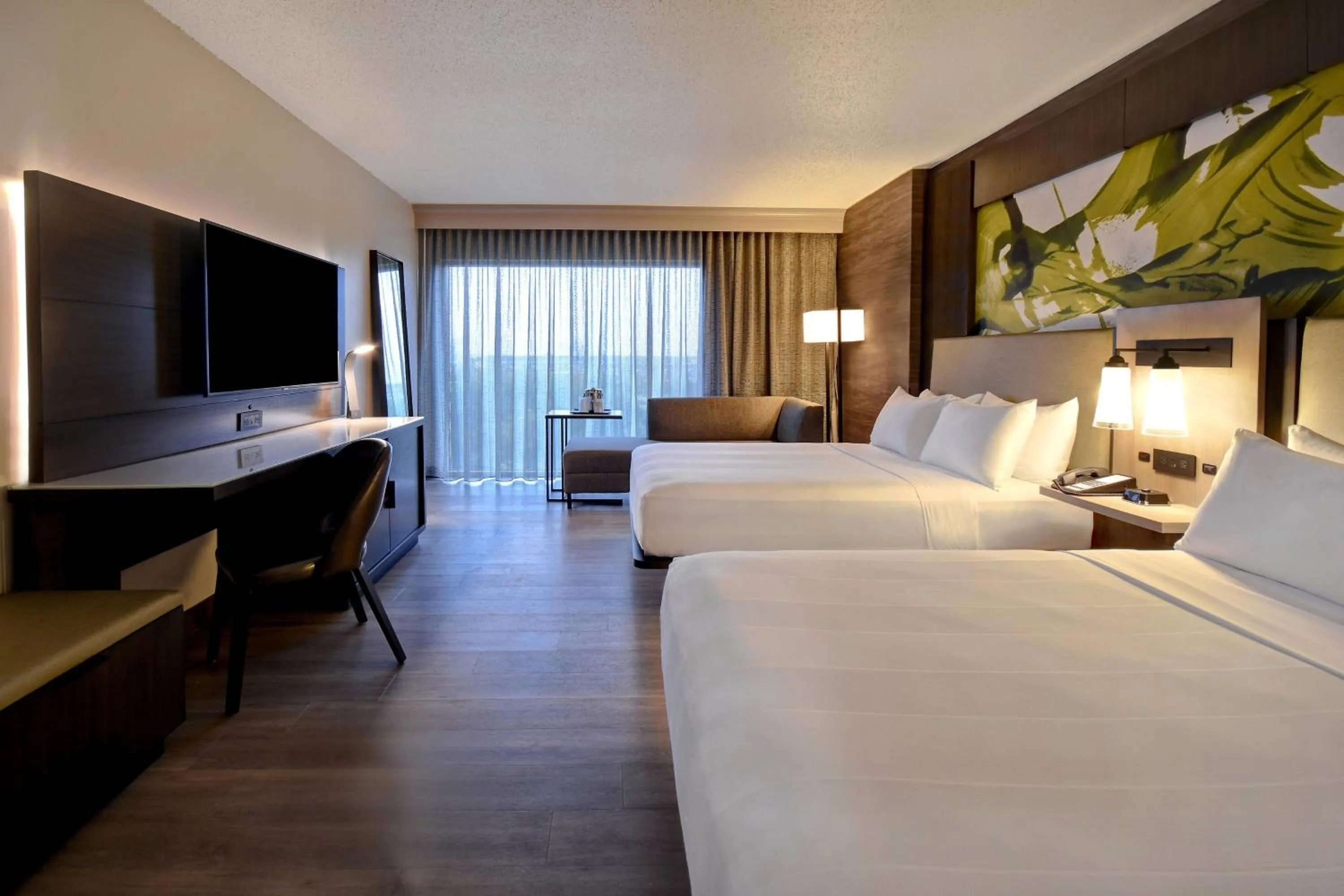 Photo of the whole room, Bed in Dallas/Fort Worth Marriott Hotel & Golf Club at Champions Circle
