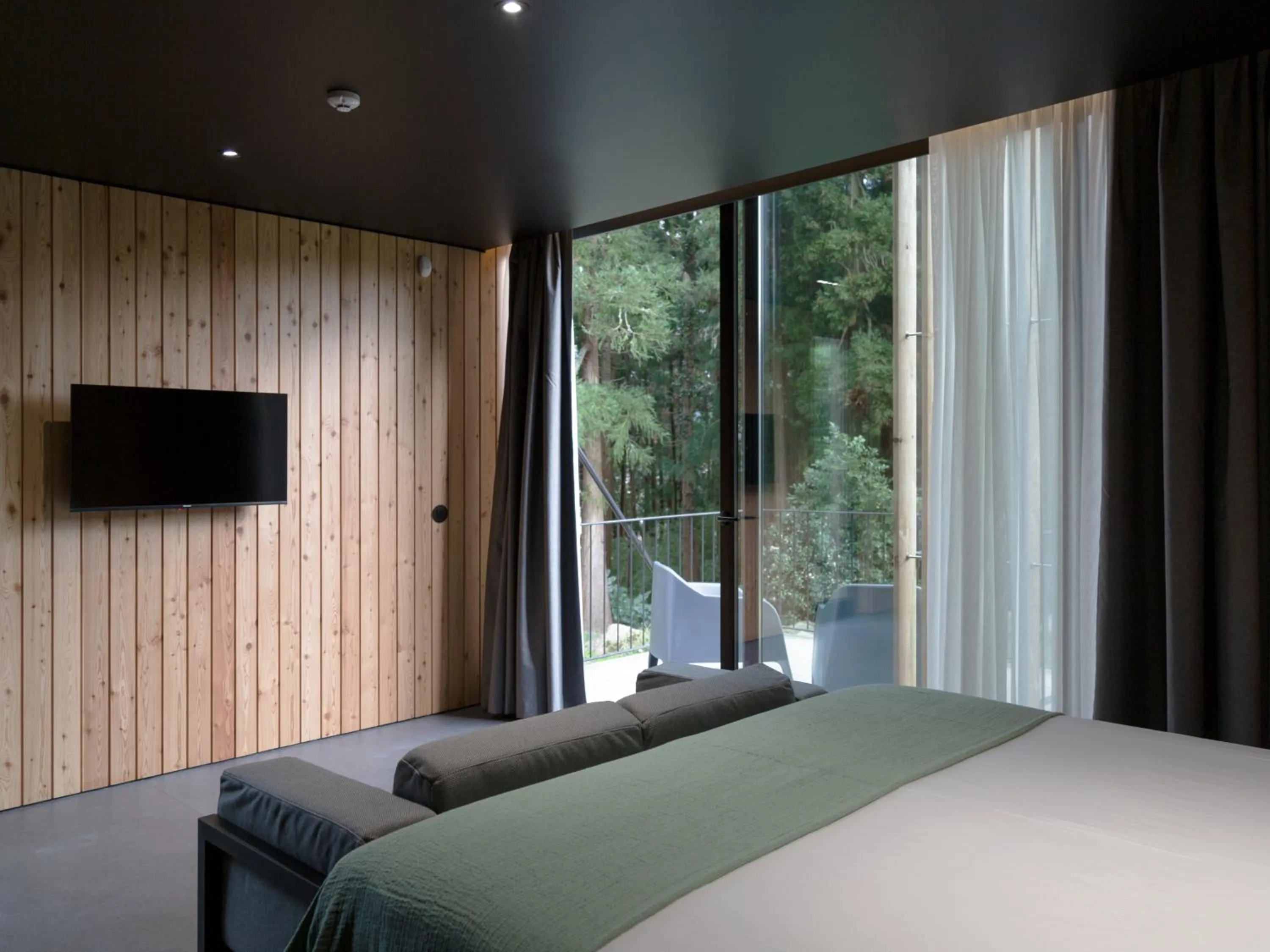 Bed in Landescape Furnas
