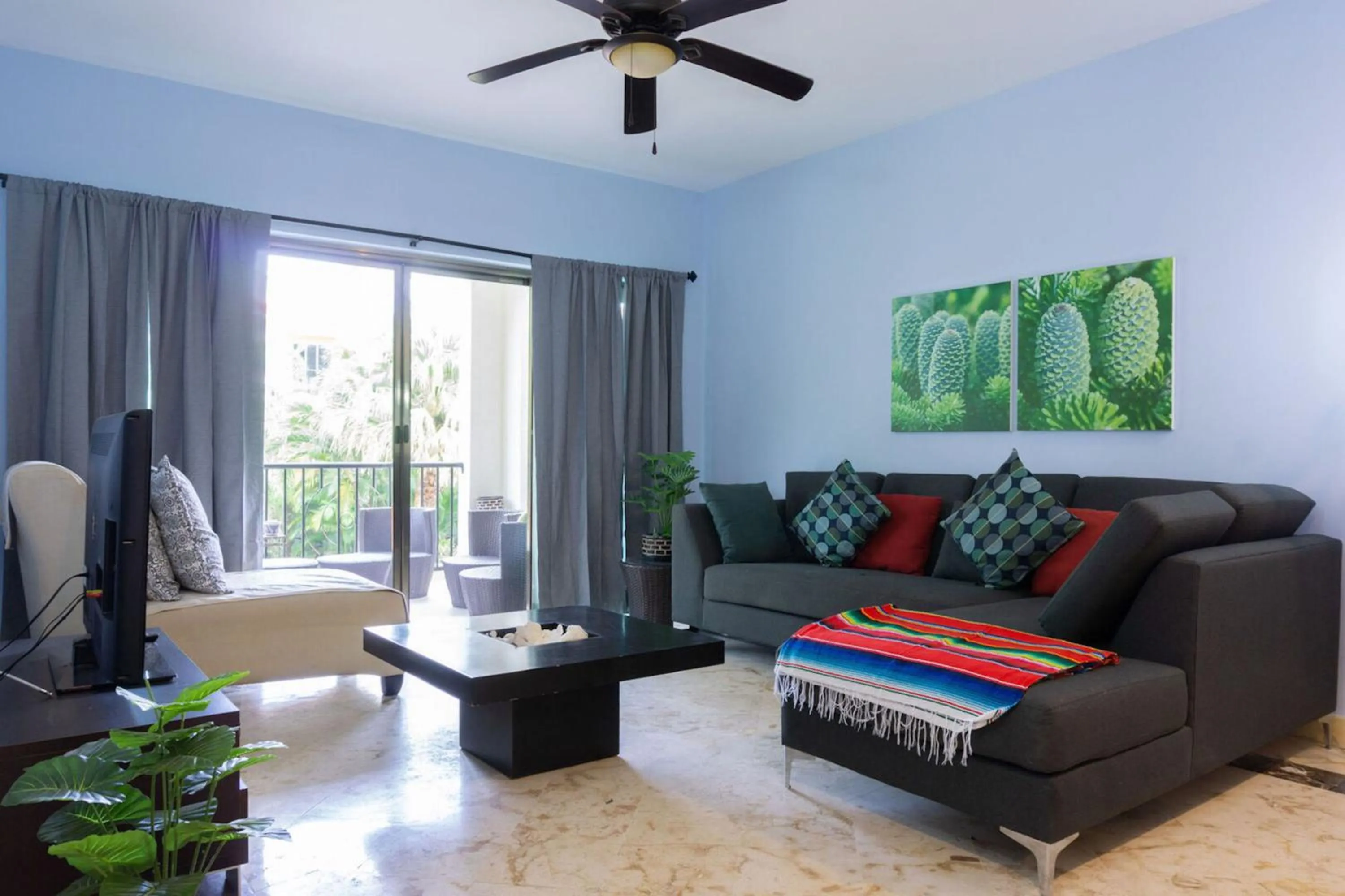 Living room in Paseo del Sol Condohotel by BVR