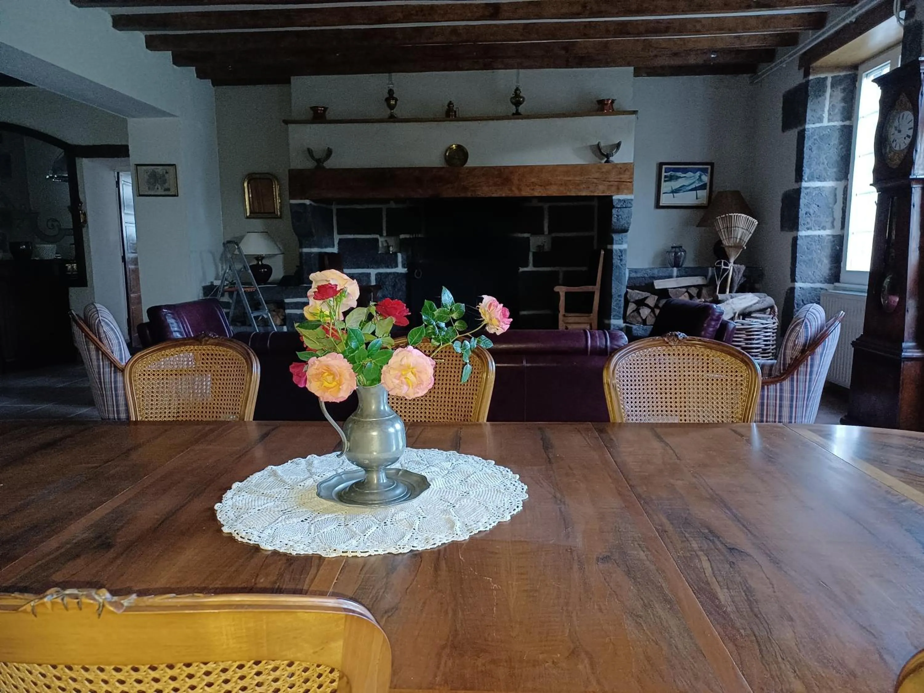 Lounge or bar in La Grange de Lily