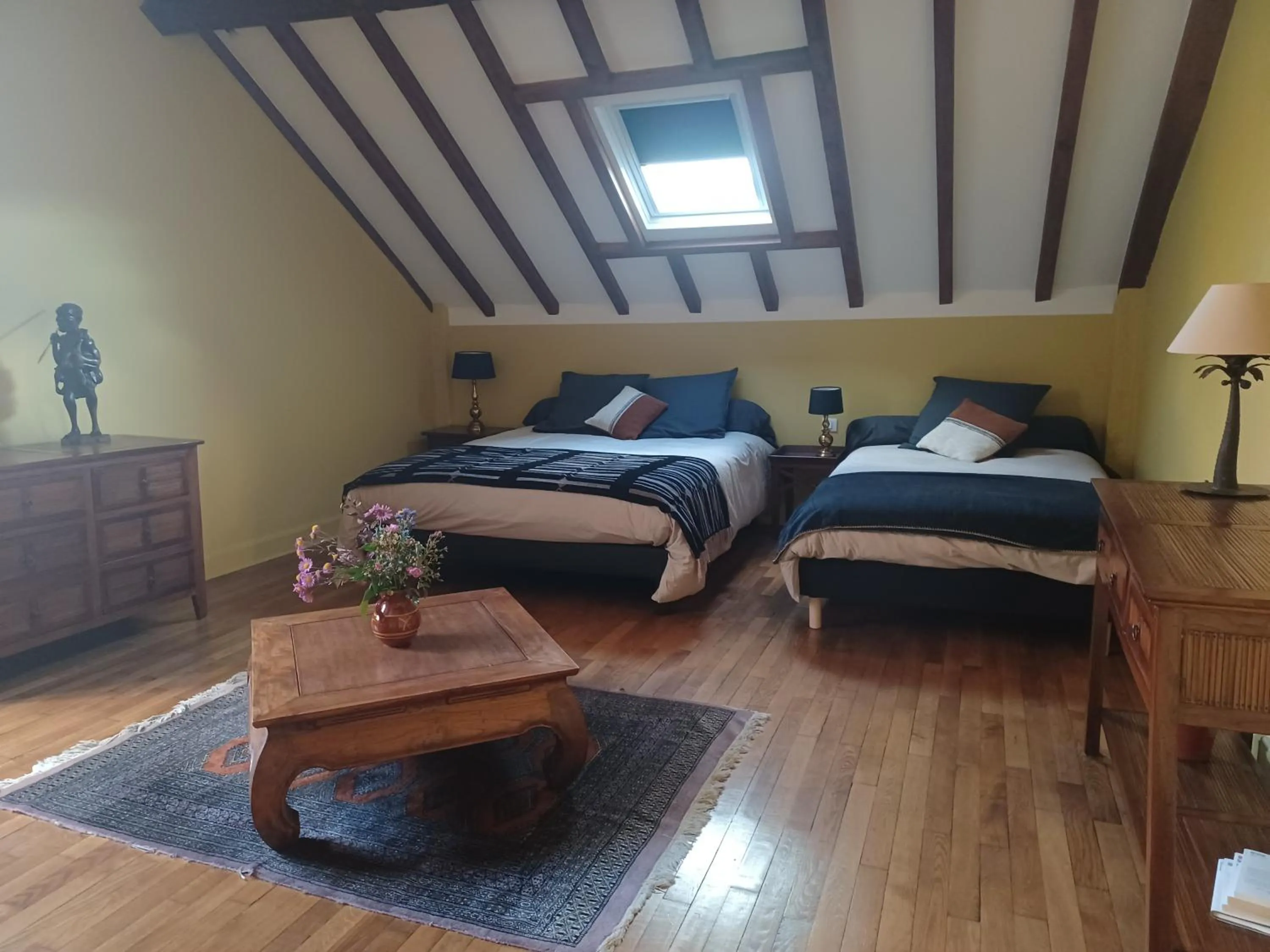 Photo of the whole room, Bed in La Grange de Lily