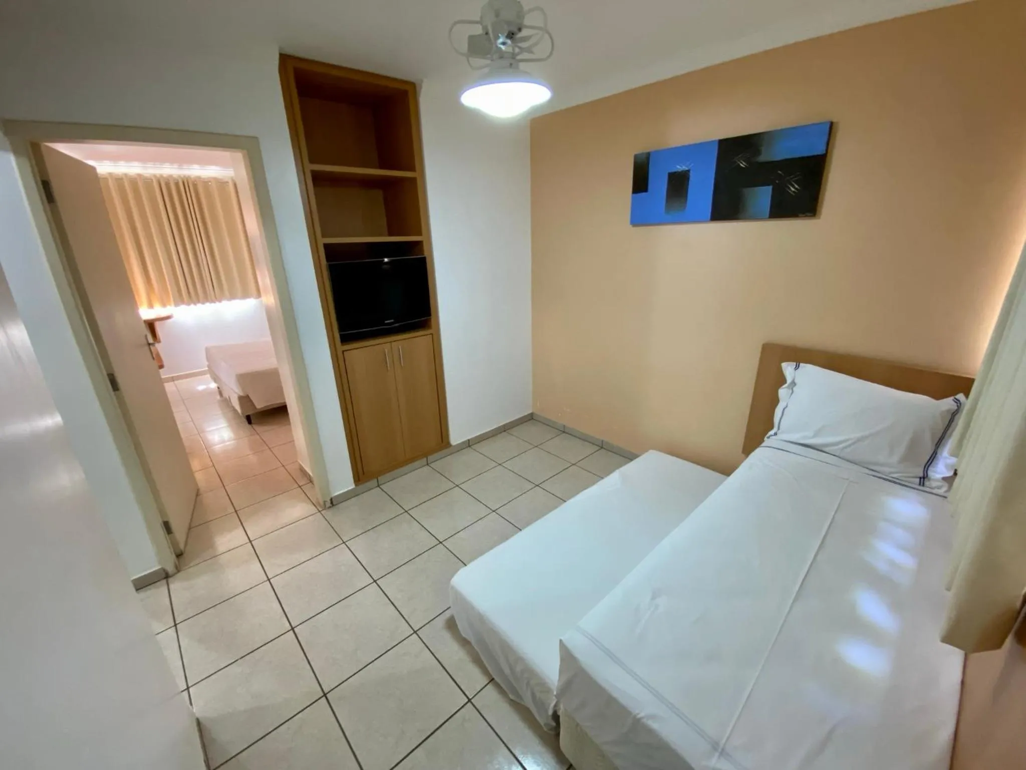 Bed in DiRoma Fiori Hotel